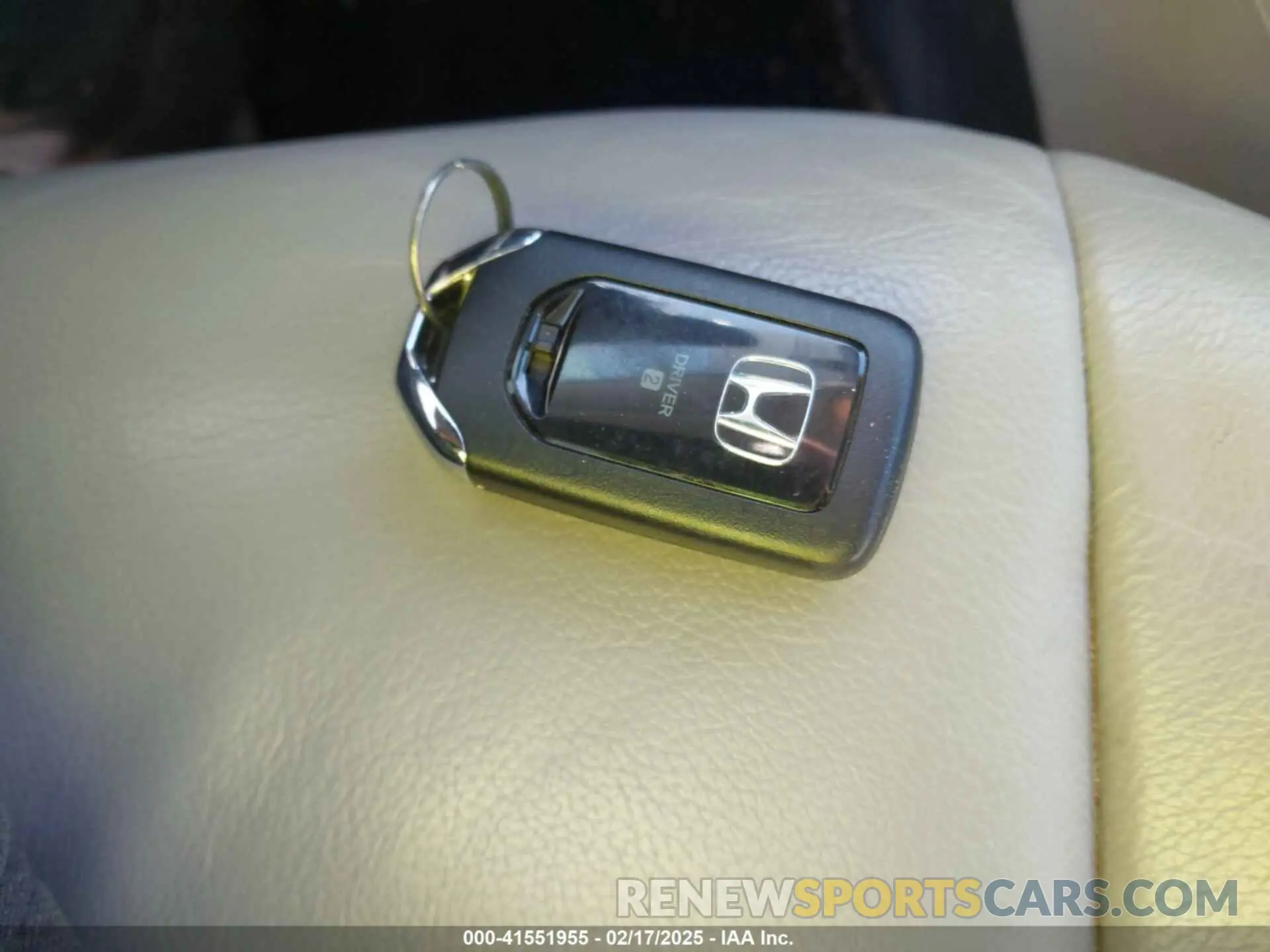 11 Photograph of a damaged car 5FNYF6H26MB019671 HONDA PILOT 2021