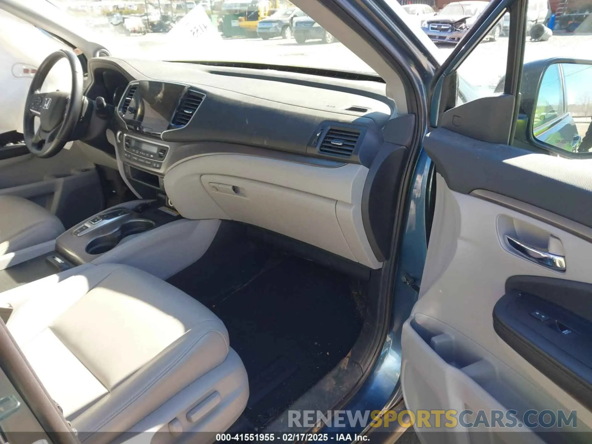 5 Photograph of a damaged car 5FNYF6H26MB019671 HONDA PILOT 2021