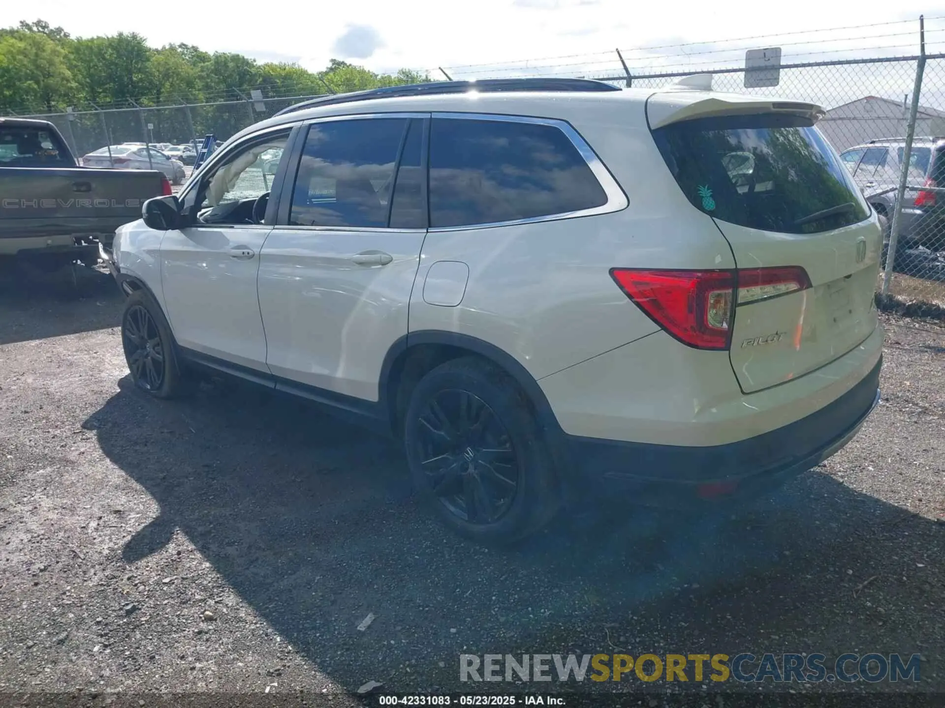 3 Photograph of a damaged car 5FNYF6H26MB102565 HONDA PILOT 2021