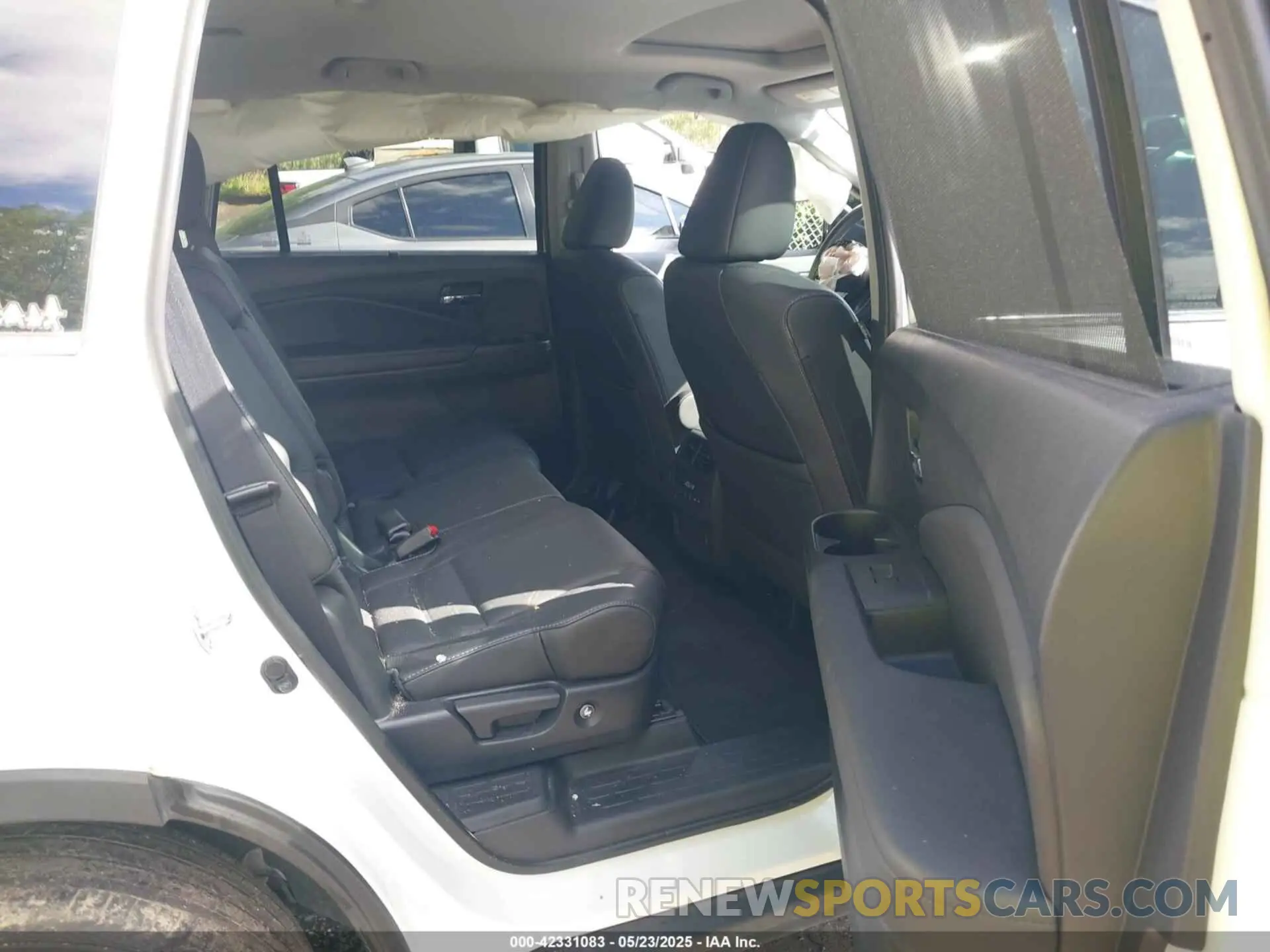 8 Photograph of a damaged car 5FNYF6H26MB102565 HONDA PILOT 2021