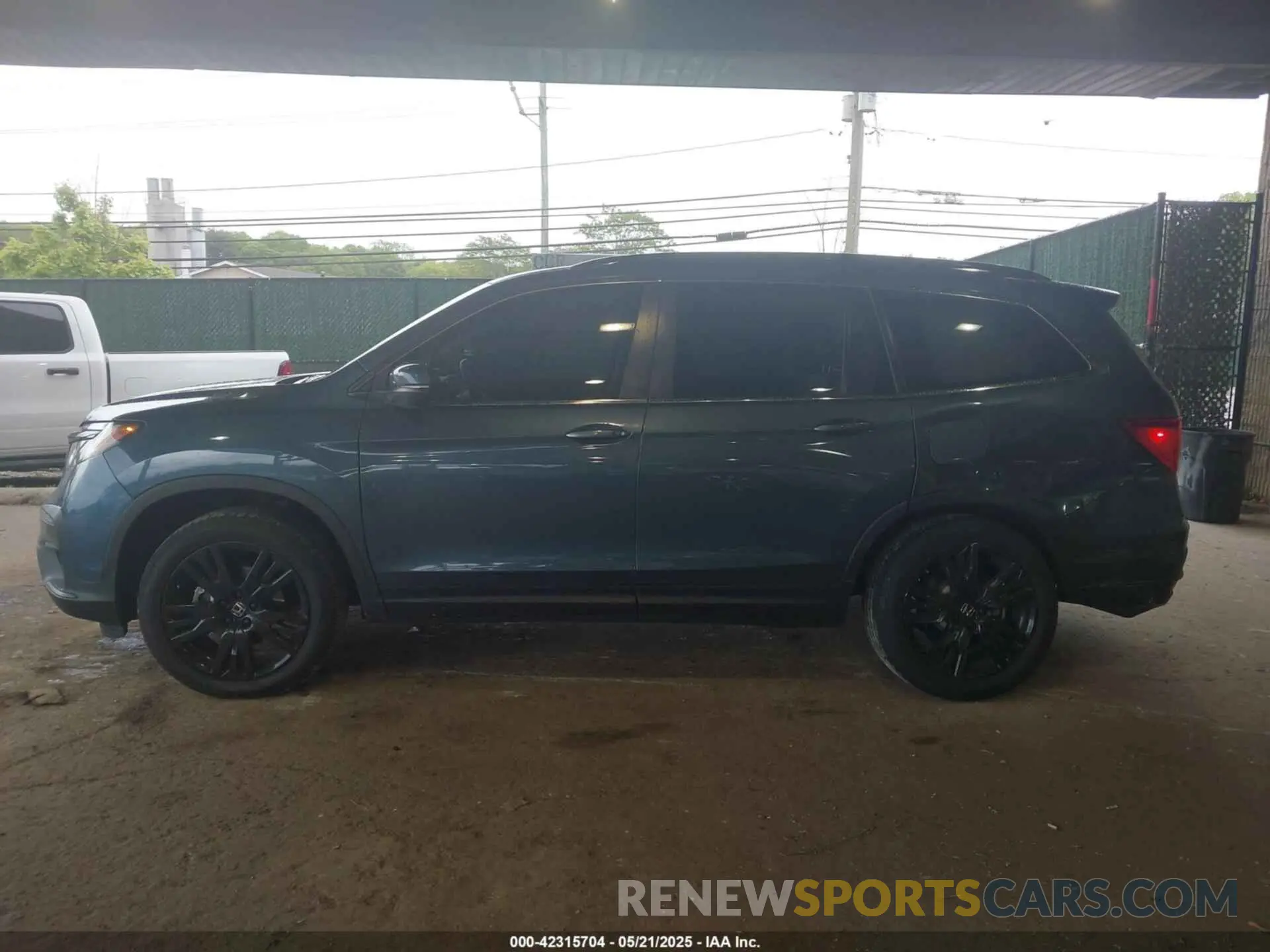 14 Photograph of a damaged car 5FNYF6H27MB096582 HONDA PILOT 2021