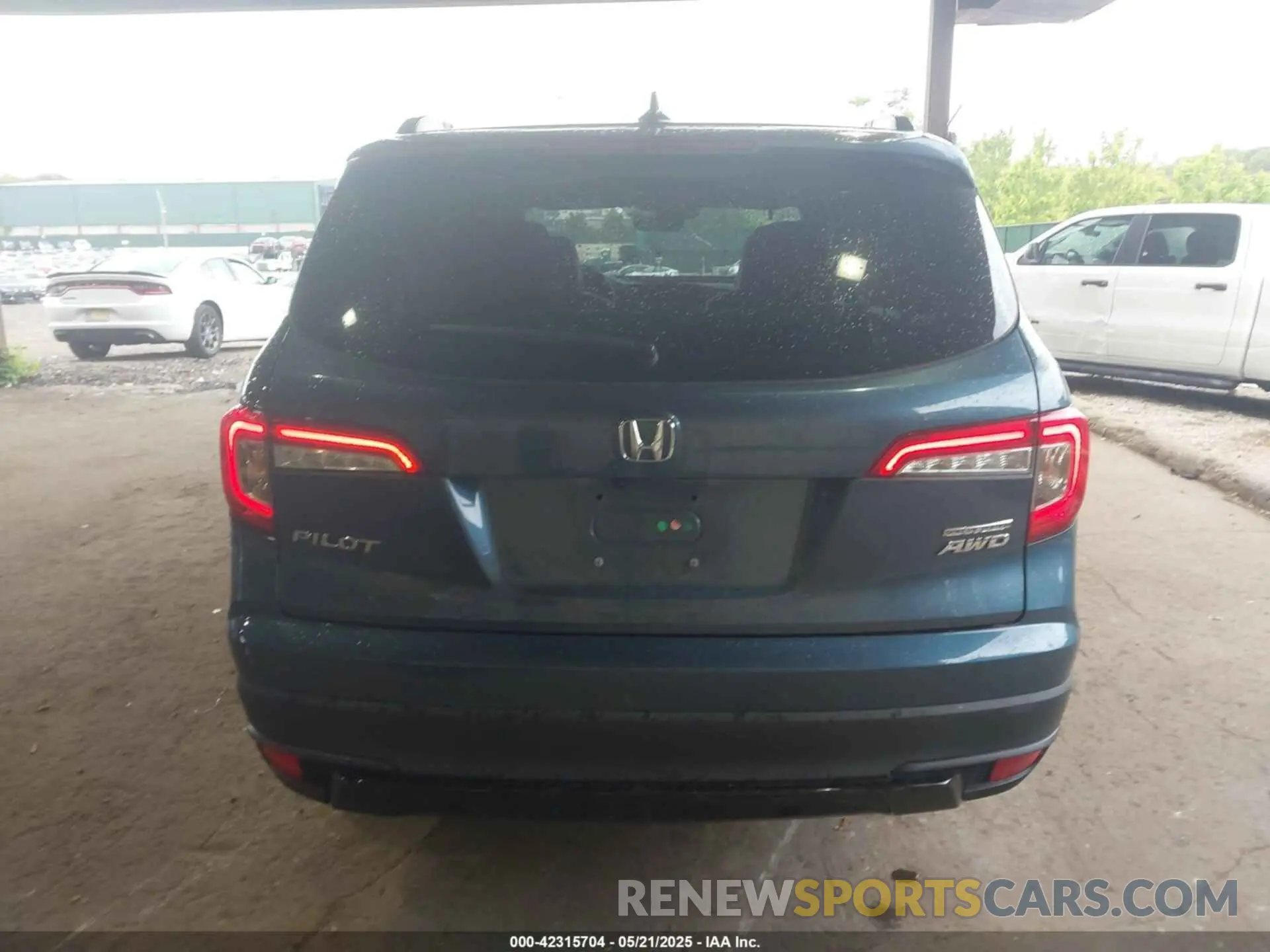 16 Photograph of a damaged car 5FNYF6H27MB096582 HONDA PILOT 2021