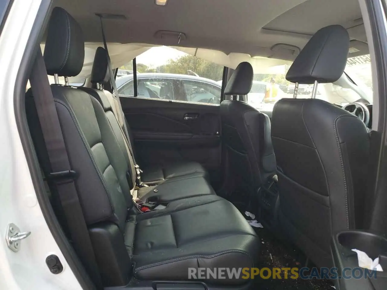 10 Photograph of a damaged car 5FNYF6H27MB102574 HONDA PILOT 2021