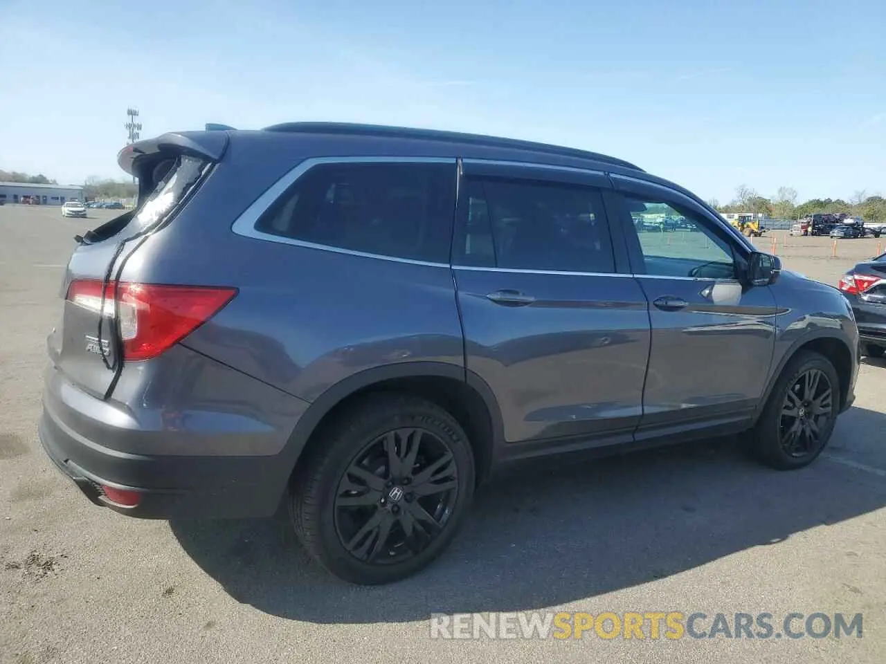 3 Photograph of a damaged car 5FNYF6H28MB055670 HONDA PILOT 2021