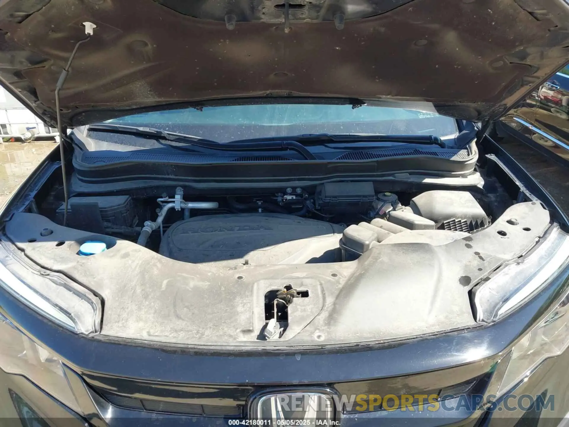 10 Photograph of a damaged car 5FNYF6H29MB083526 HONDA PILOT 2021