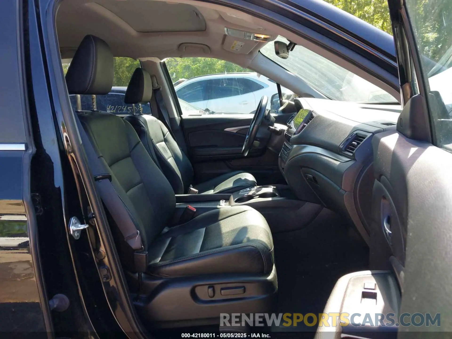5 Photograph of a damaged car 5FNYF6H29MB083526 HONDA PILOT 2021