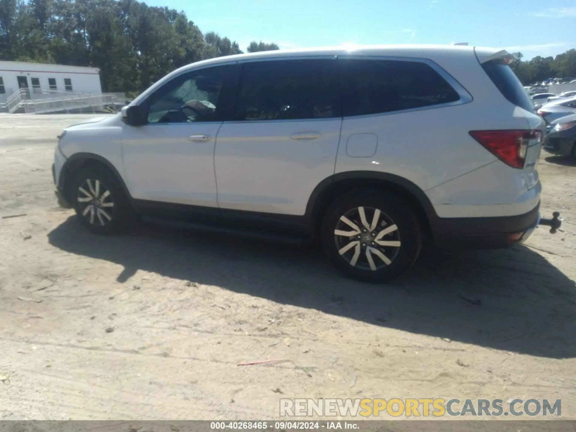 14 Photograph of a damaged car 5FNYF6H37MB068774 HONDA PILOT 2021