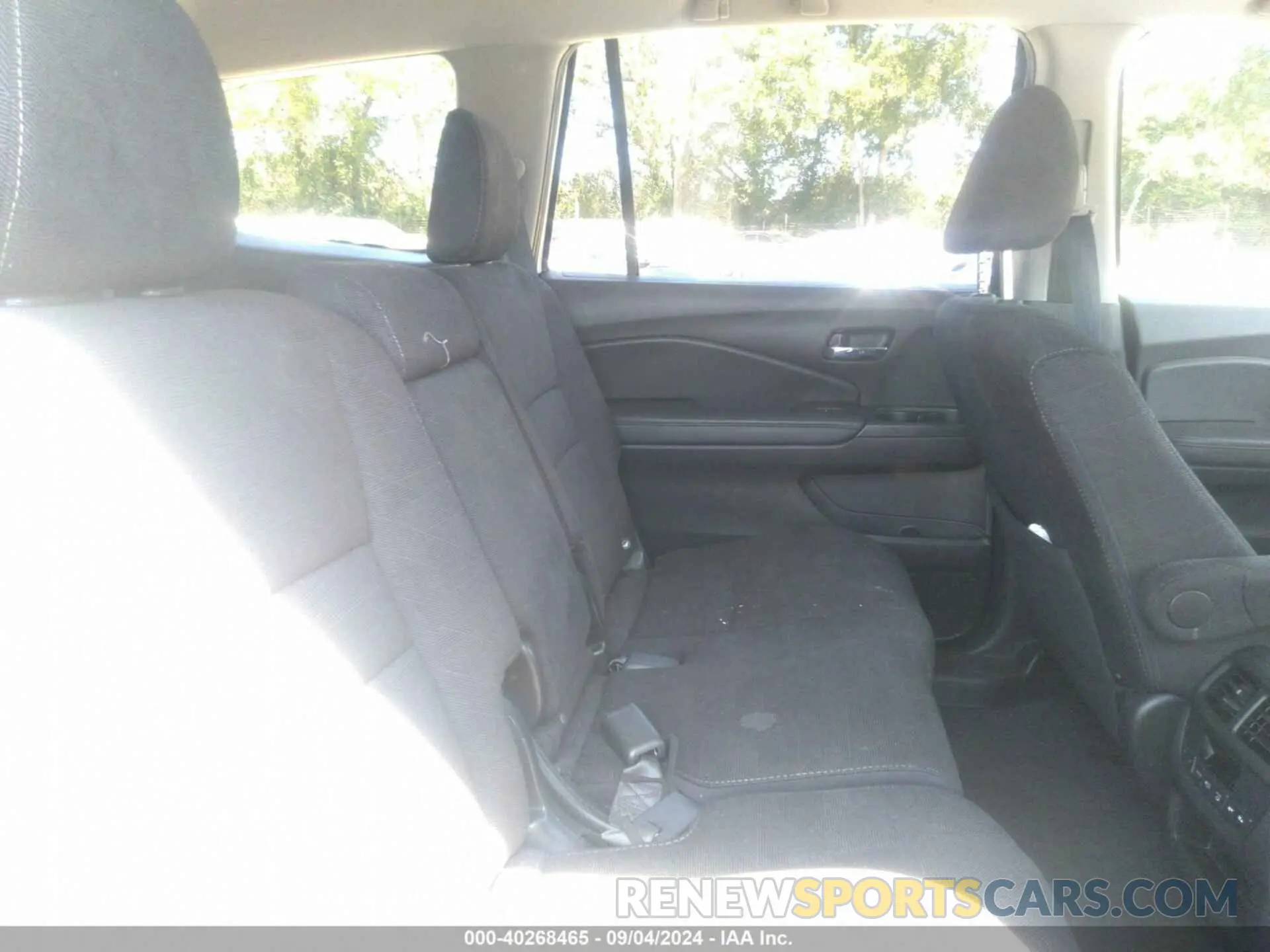 8 Photograph of a damaged car 5FNYF6H37MB068774 HONDA PILOT 2021