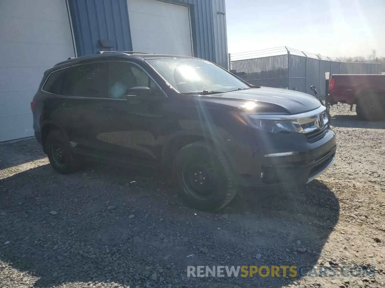 4 Photograph of a damaged car 5FNYF6H37MB501770 HONDA PILOT 2021