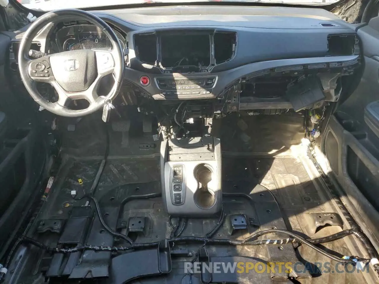 8 Photograph of a damaged car 5FNYF6H37MB501770 HONDA PILOT 2021