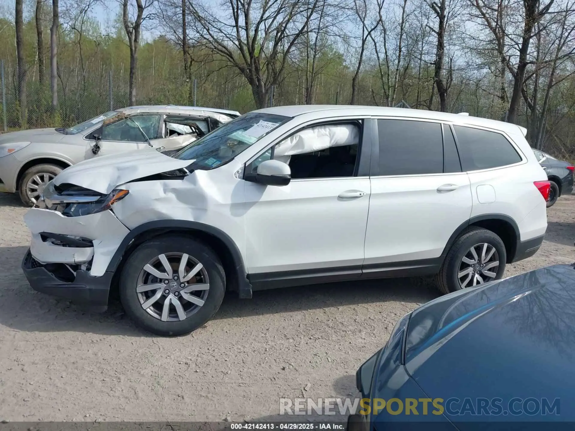14 Photograph of a damaged car 5FNYF6H39MB022413 HONDA PILOT 2021
