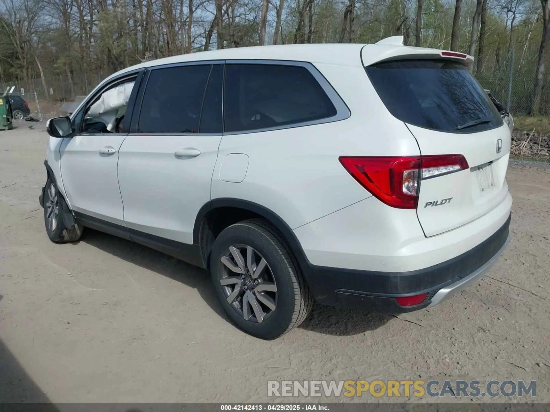 3 Photograph of a damaged car 5FNYF6H39MB022413 HONDA PILOT 2021