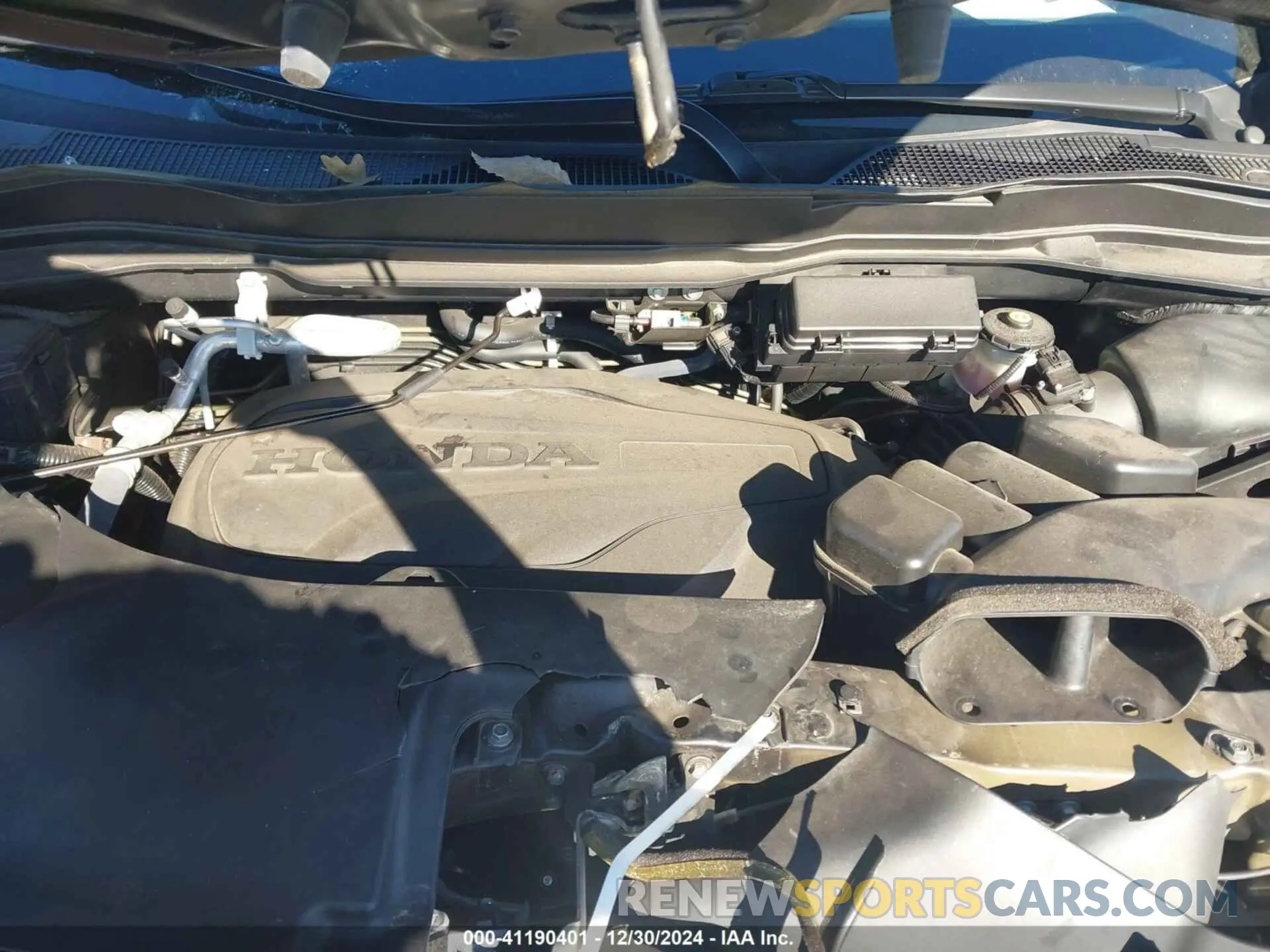 10 Photograph of a damaged car 5FNYF6H50MB081996 HONDA PILOT 2021