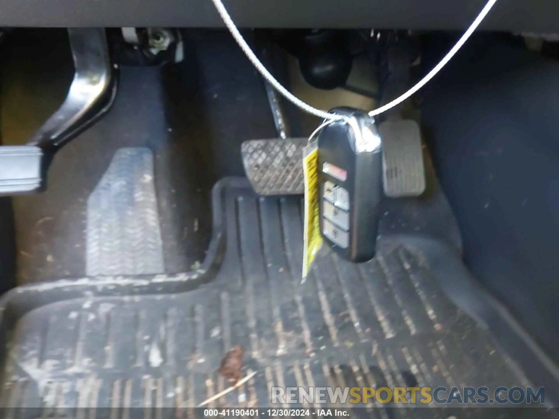 11 Photograph of a damaged car 5FNYF6H50MB081996 HONDA PILOT 2021
