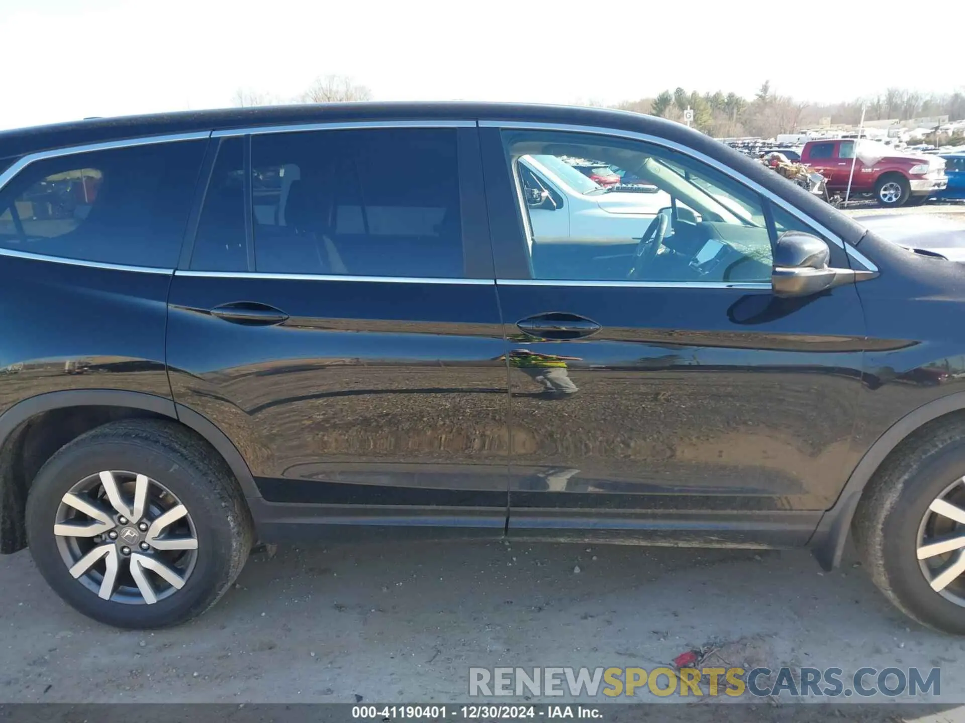 13 Photograph of a damaged car 5FNYF6H50MB081996 HONDA PILOT 2021