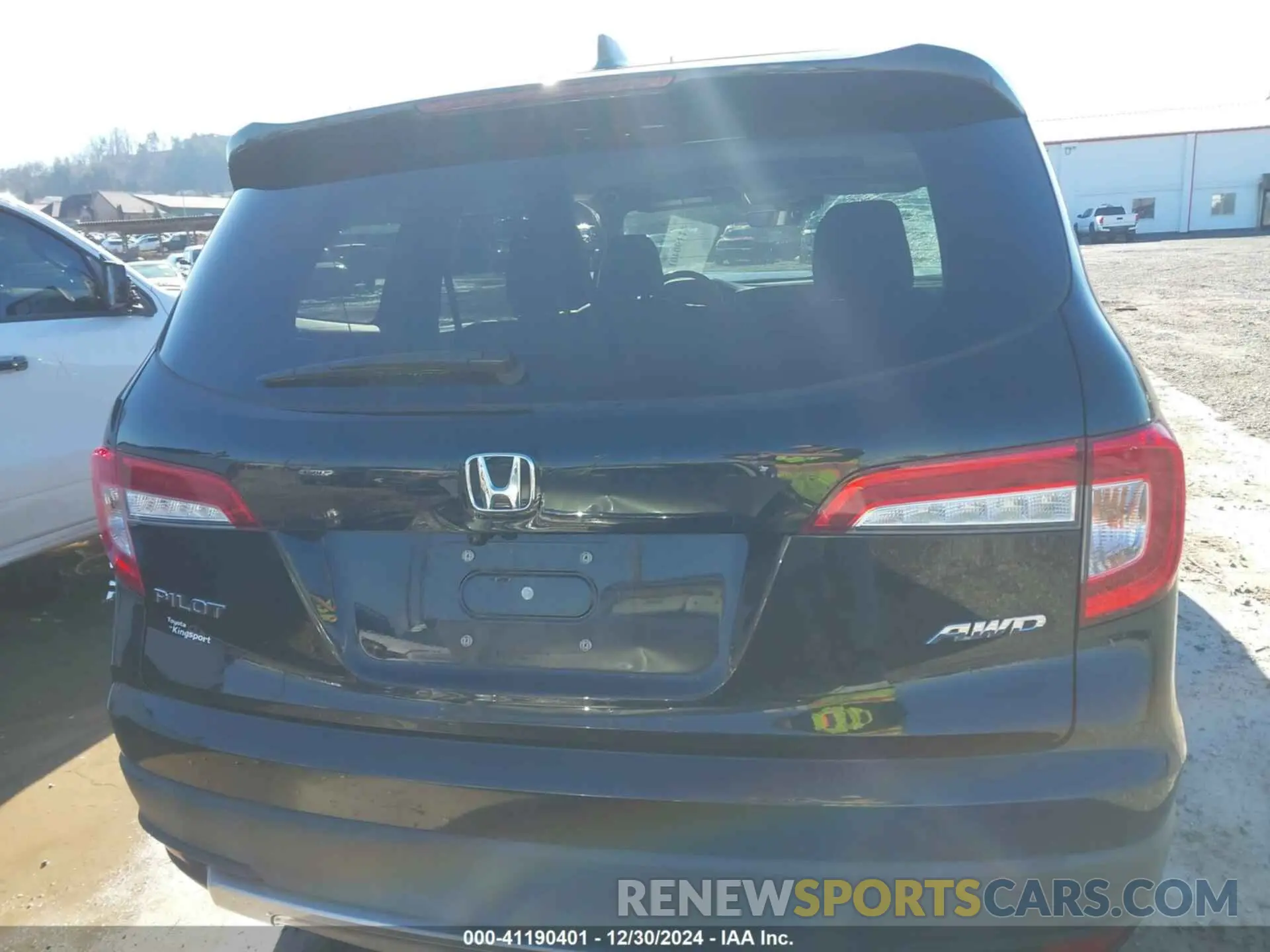 16 Photograph of a damaged car 5FNYF6H50MB081996 HONDA PILOT 2021