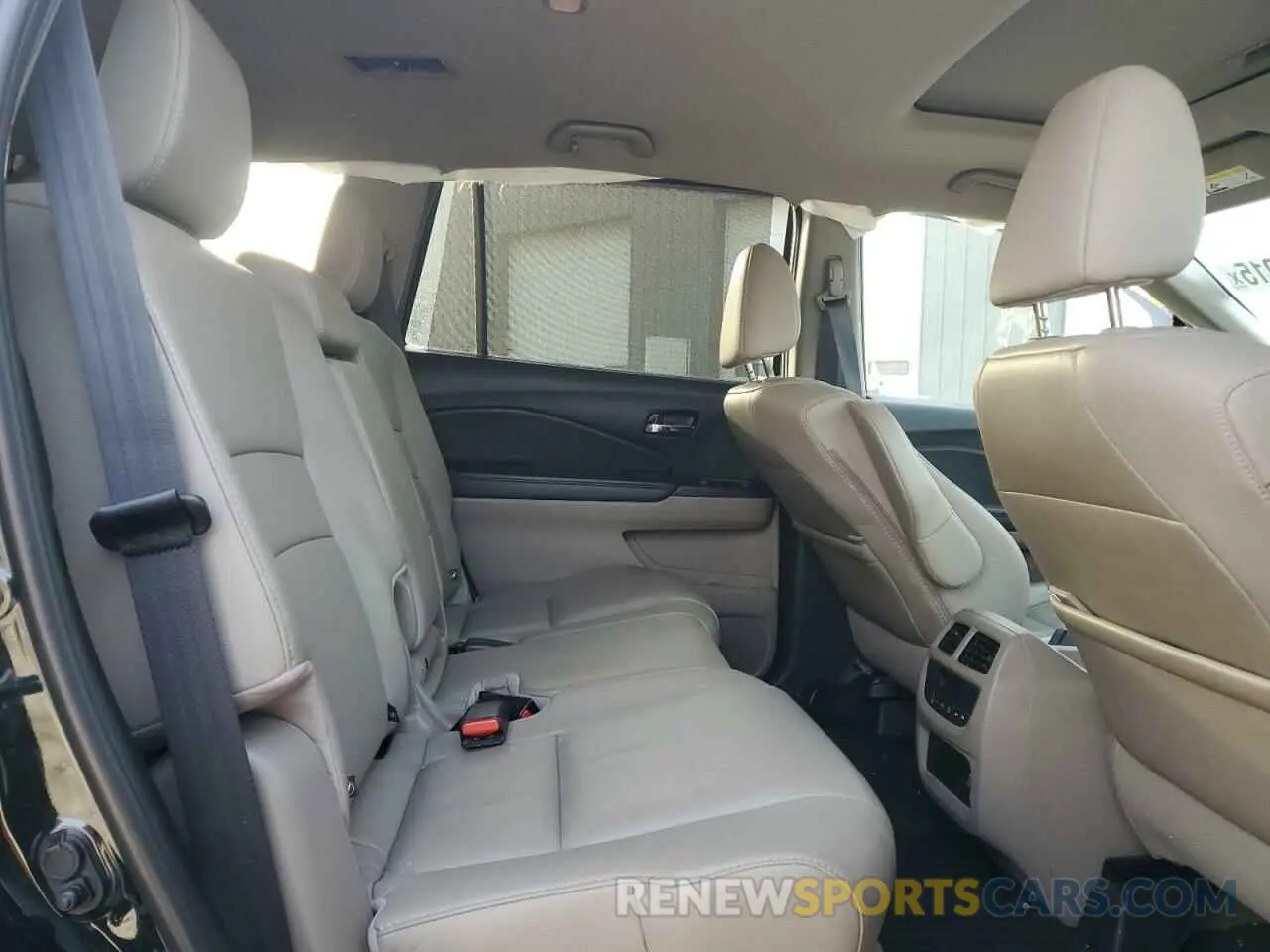 12 Photograph of a damaged car 5FNYF6H51MB011648 HONDA PILOT 2021