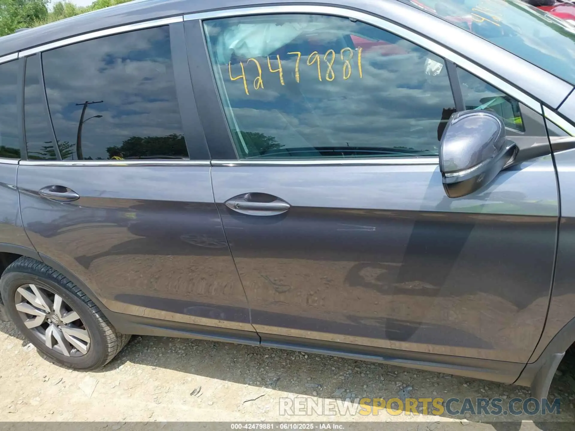 14 Photograph of a damaged car 5FNYF6H51MB077312 HONDA PILOT 2021