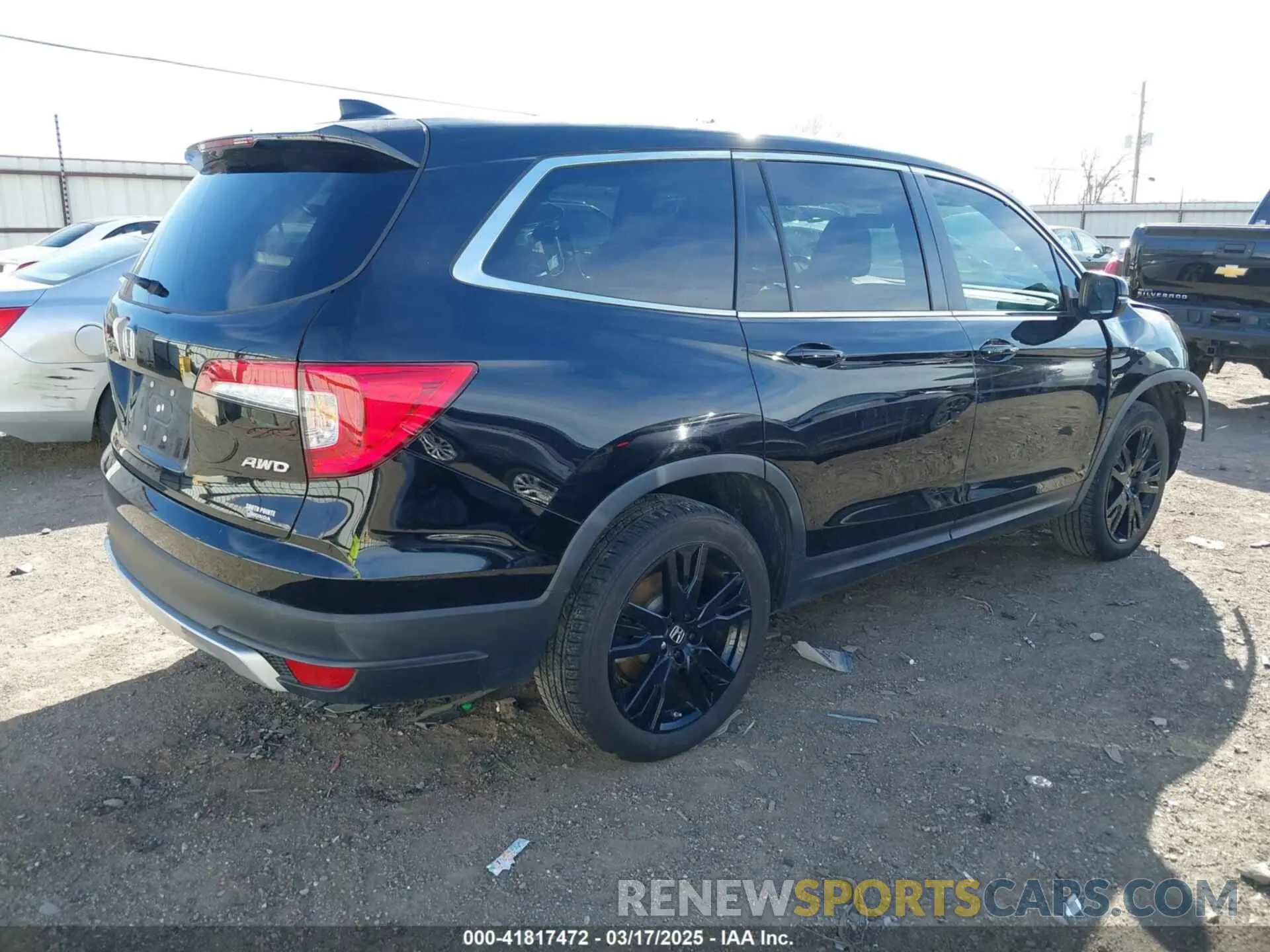 4 Photograph of a damaged car 5FNYF6H51MB084857 HONDA PILOT 2021