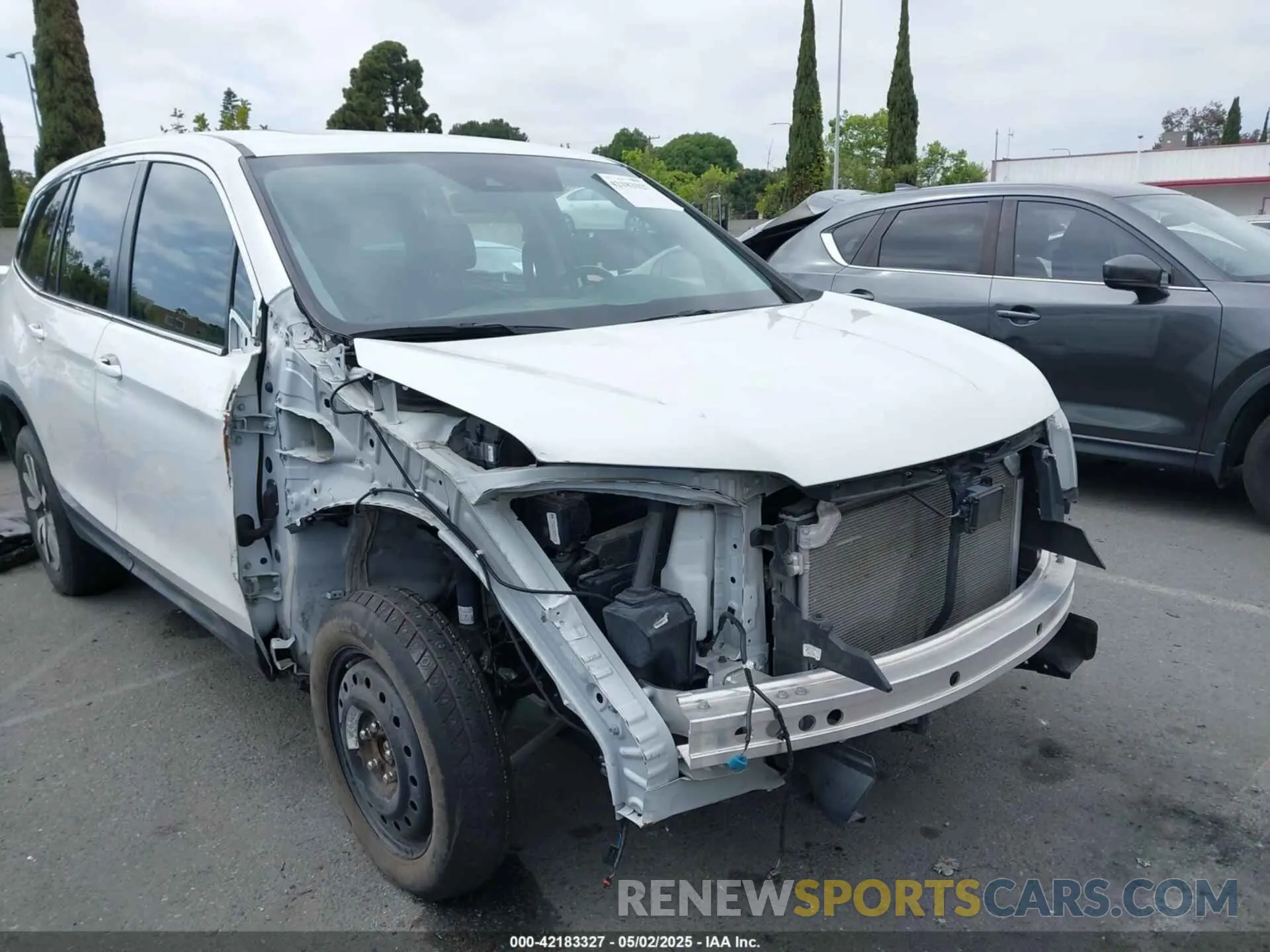 17 Photograph of a damaged car 5FNYF6H52MB099822 HONDA PILOT 2021