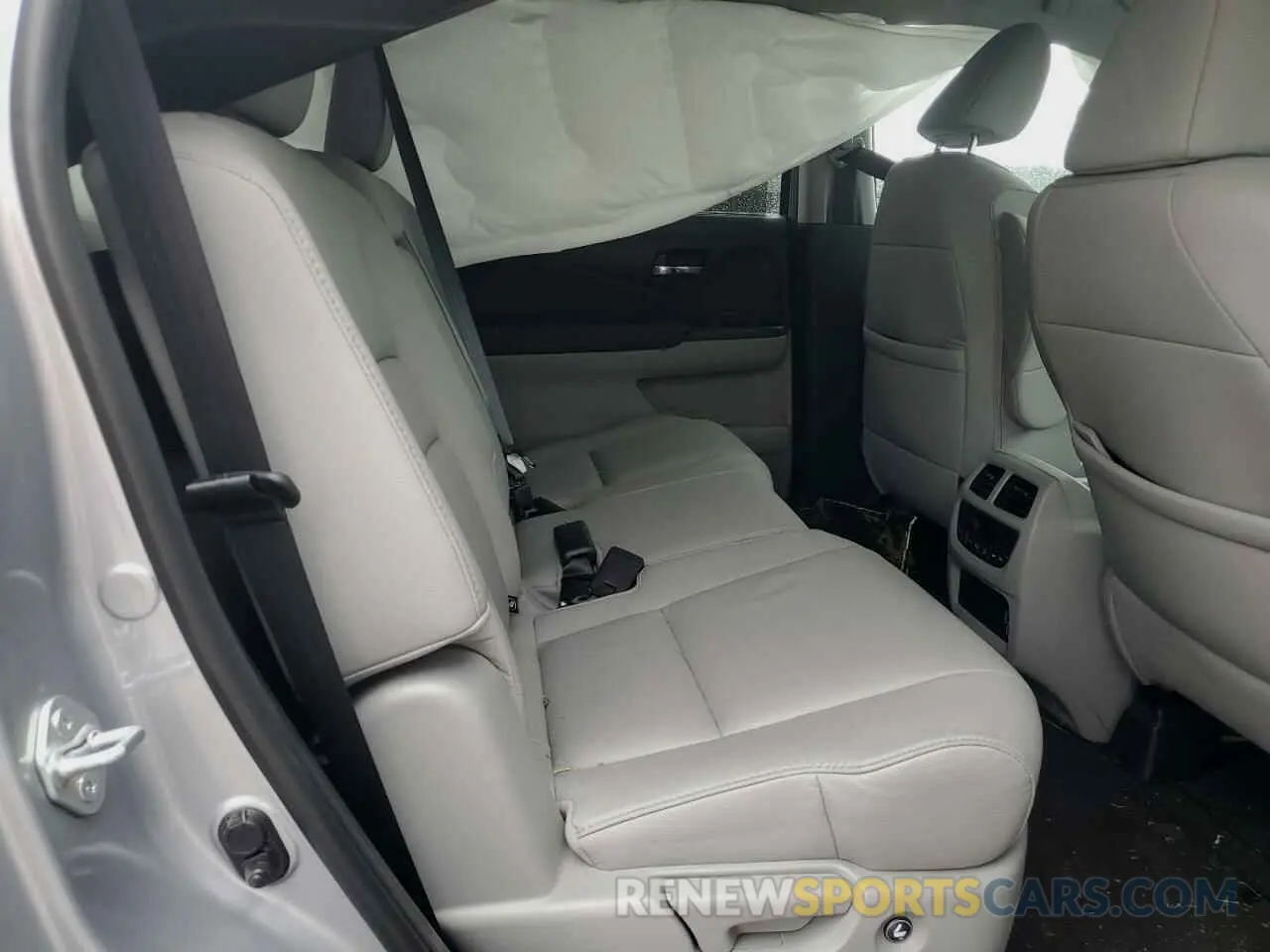 10 Photograph of a damaged car 5FNYF6H54MB100551 HONDA PILOT 2021