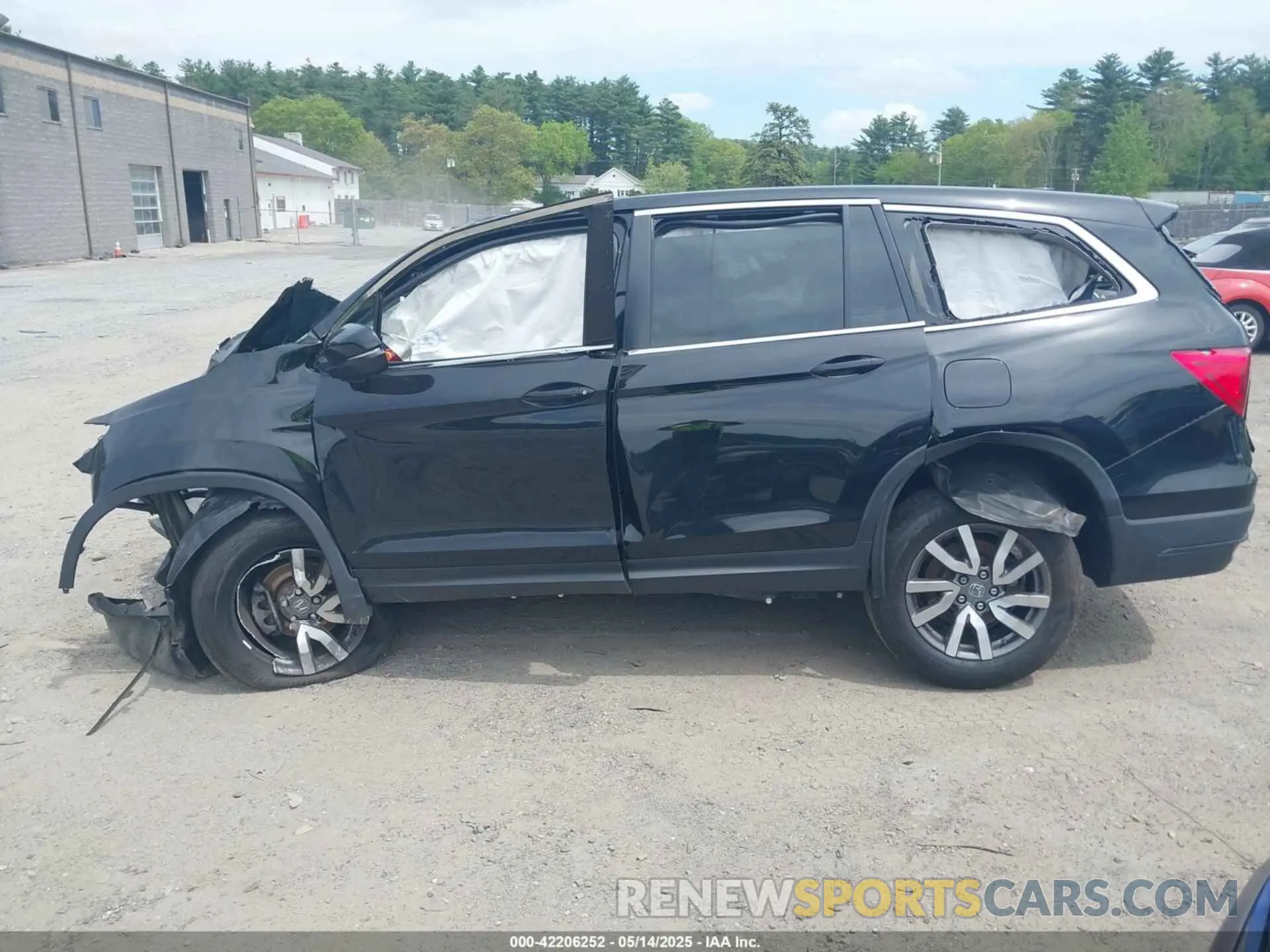 13 Photograph of a damaged car 5FNYF6H55MB069844 HONDA PILOT 2021