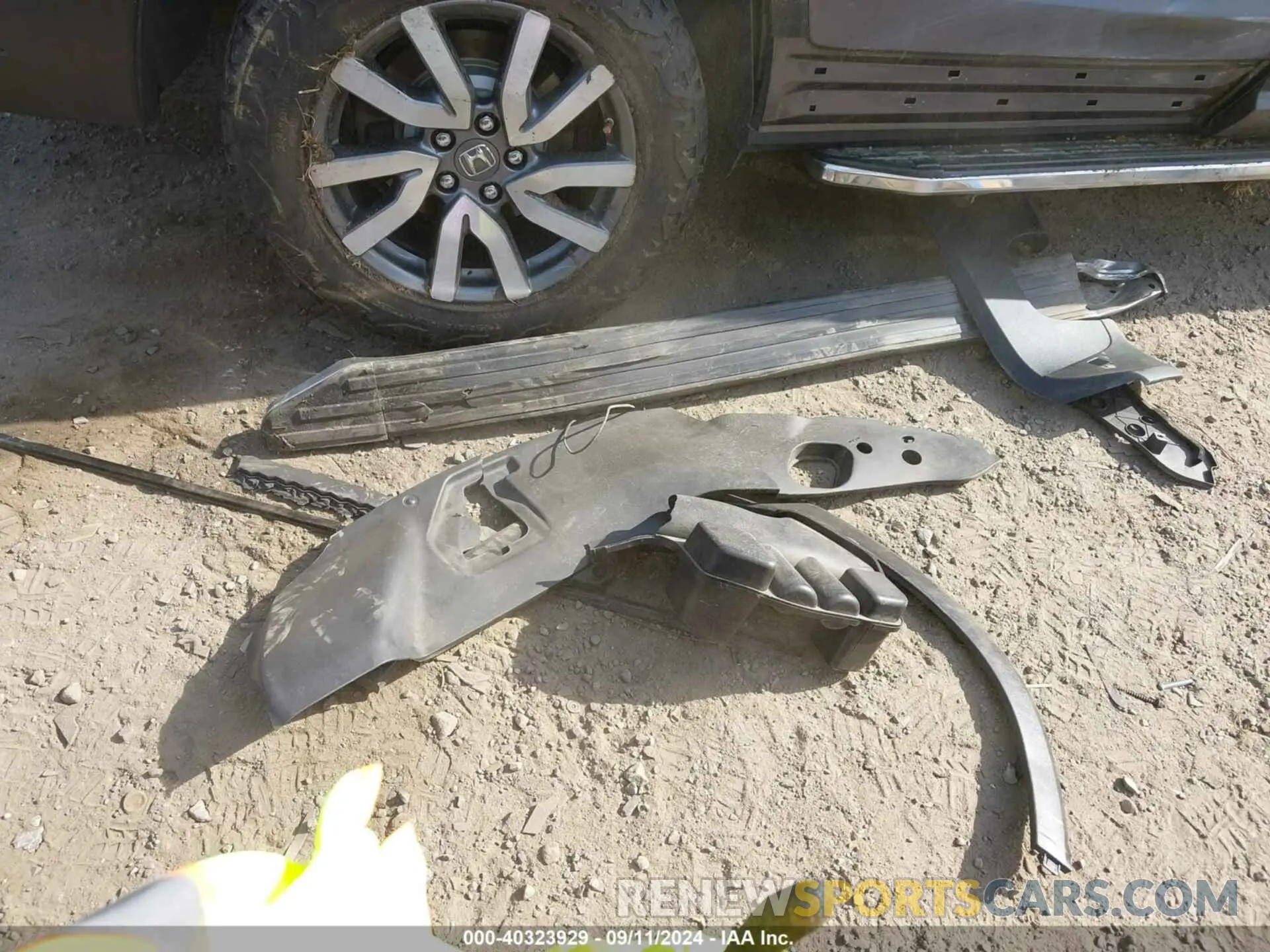 12 Photograph of a damaged car 5FNYF6H56MB010172 HONDA PILOT 2021