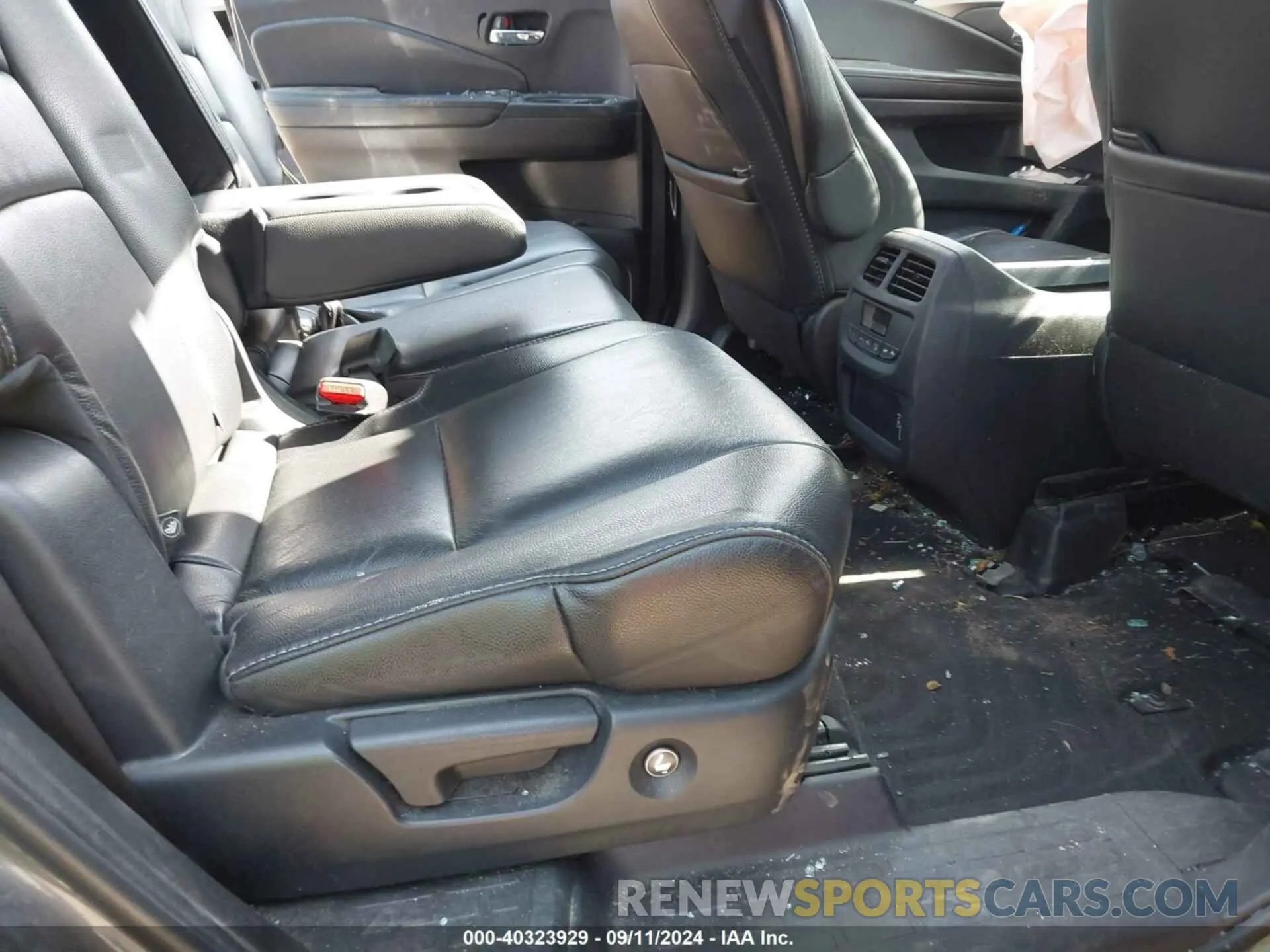 8 Photograph of a damaged car 5FNYF6H56MB010172 HONDA PILOT 2021