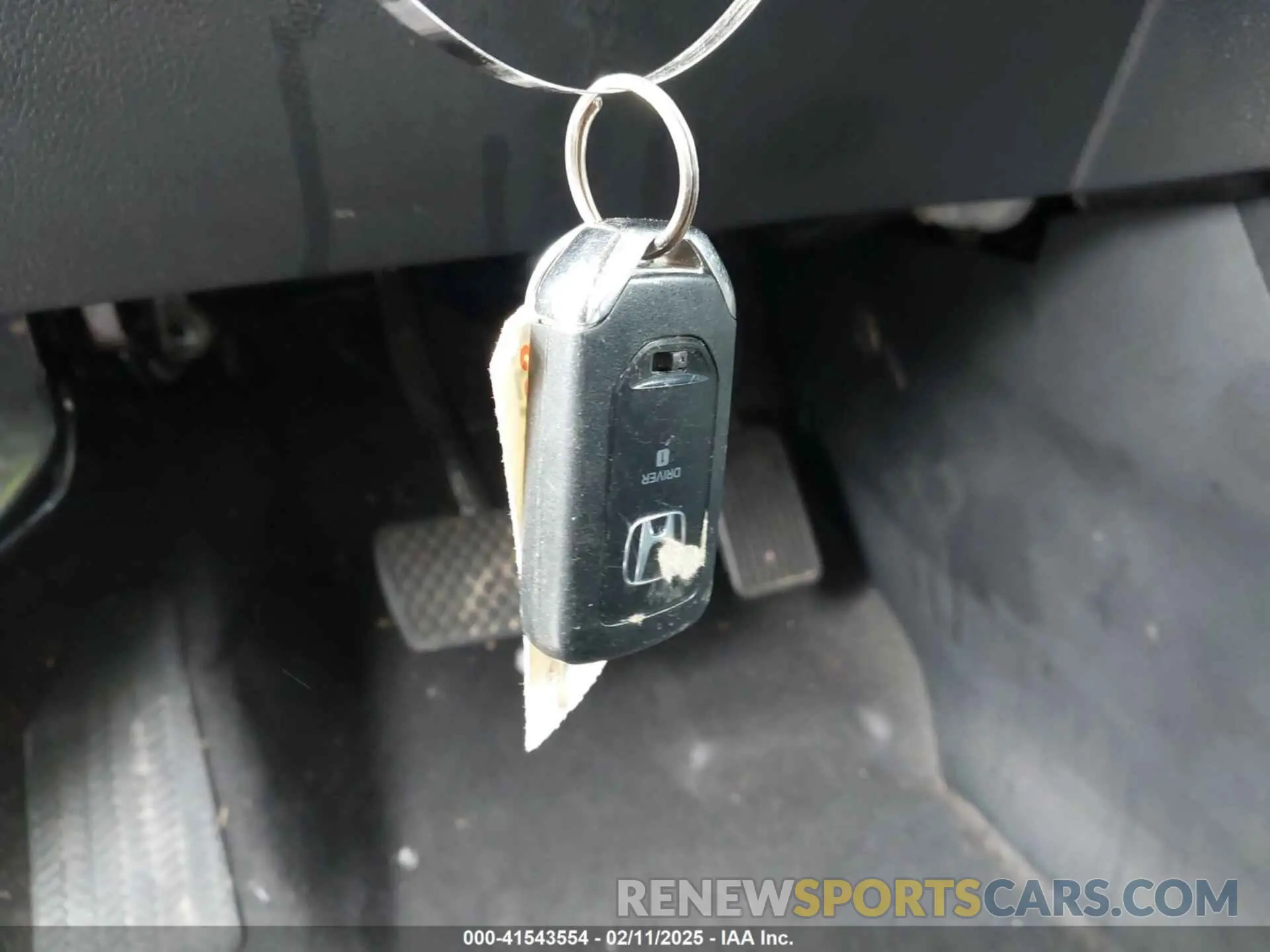 11 Photograph of a damaged car 5FNYF6H56MB013198 HONDA PILOT 2021