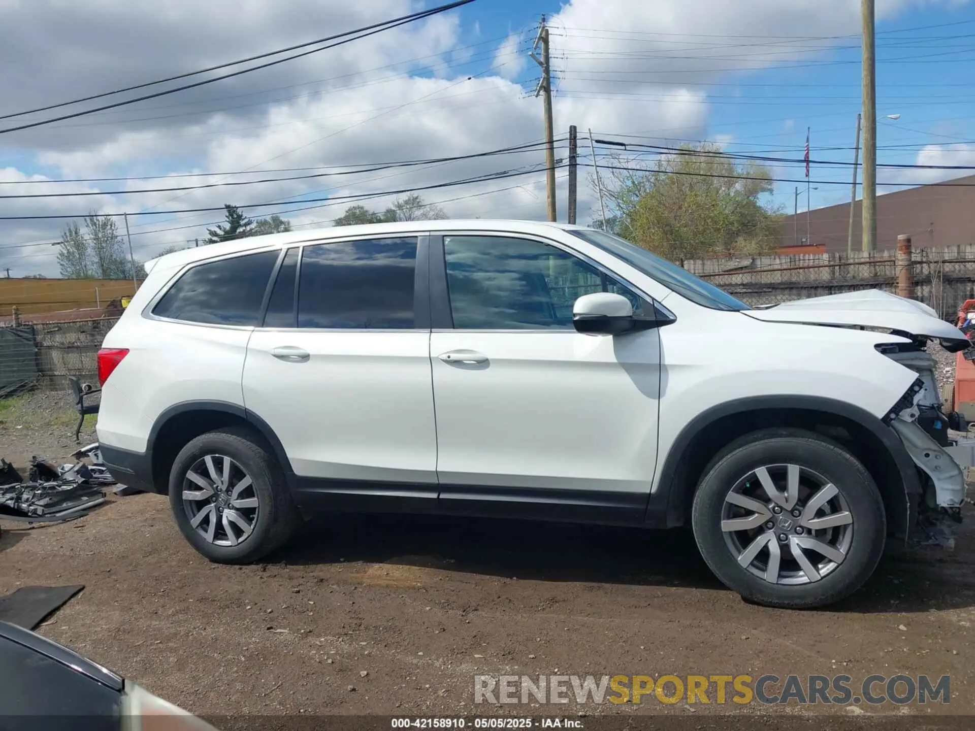 14 Photograph of a damaged car 5FNYF6H57MB054147 HONDA PILOT 2021