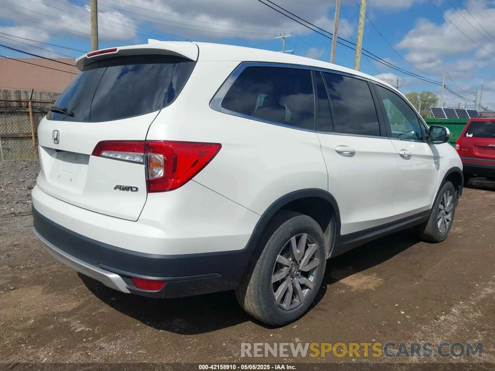 4 Photograph of a damaged car 5FNYF6H57MB054147 HONDA PILOT 2021