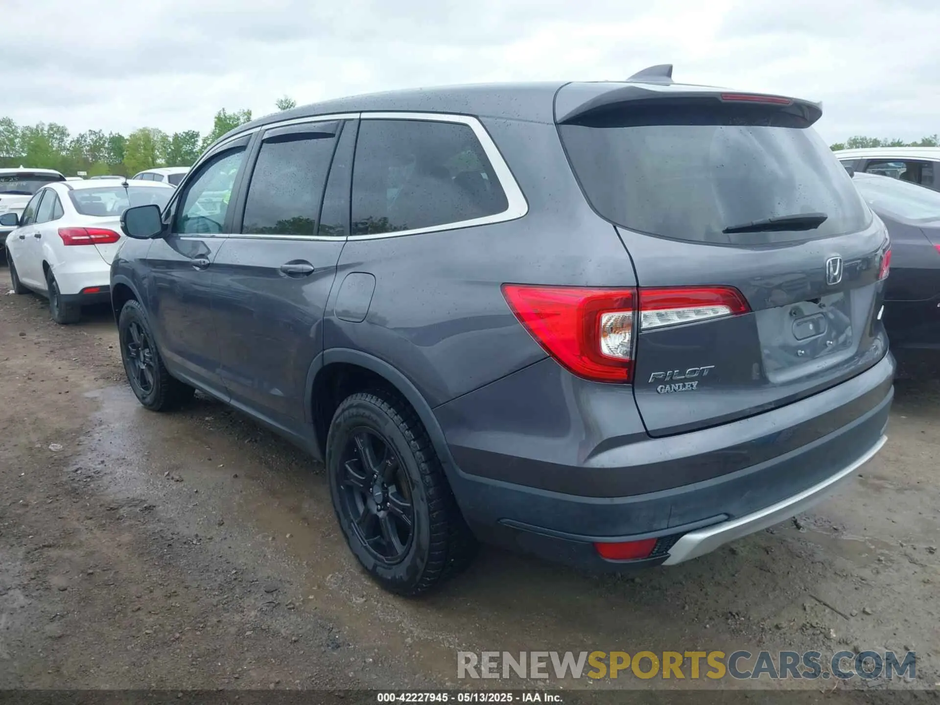 3 Photograph of a damaged car 5FNYF6H57MB072227 HONDA PILOT 2021