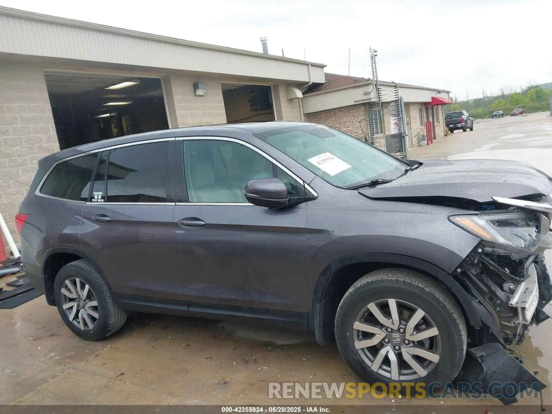 13 Photograph of a damaged car 5FNYF6H58MB030939 HONDA PILOT 2021