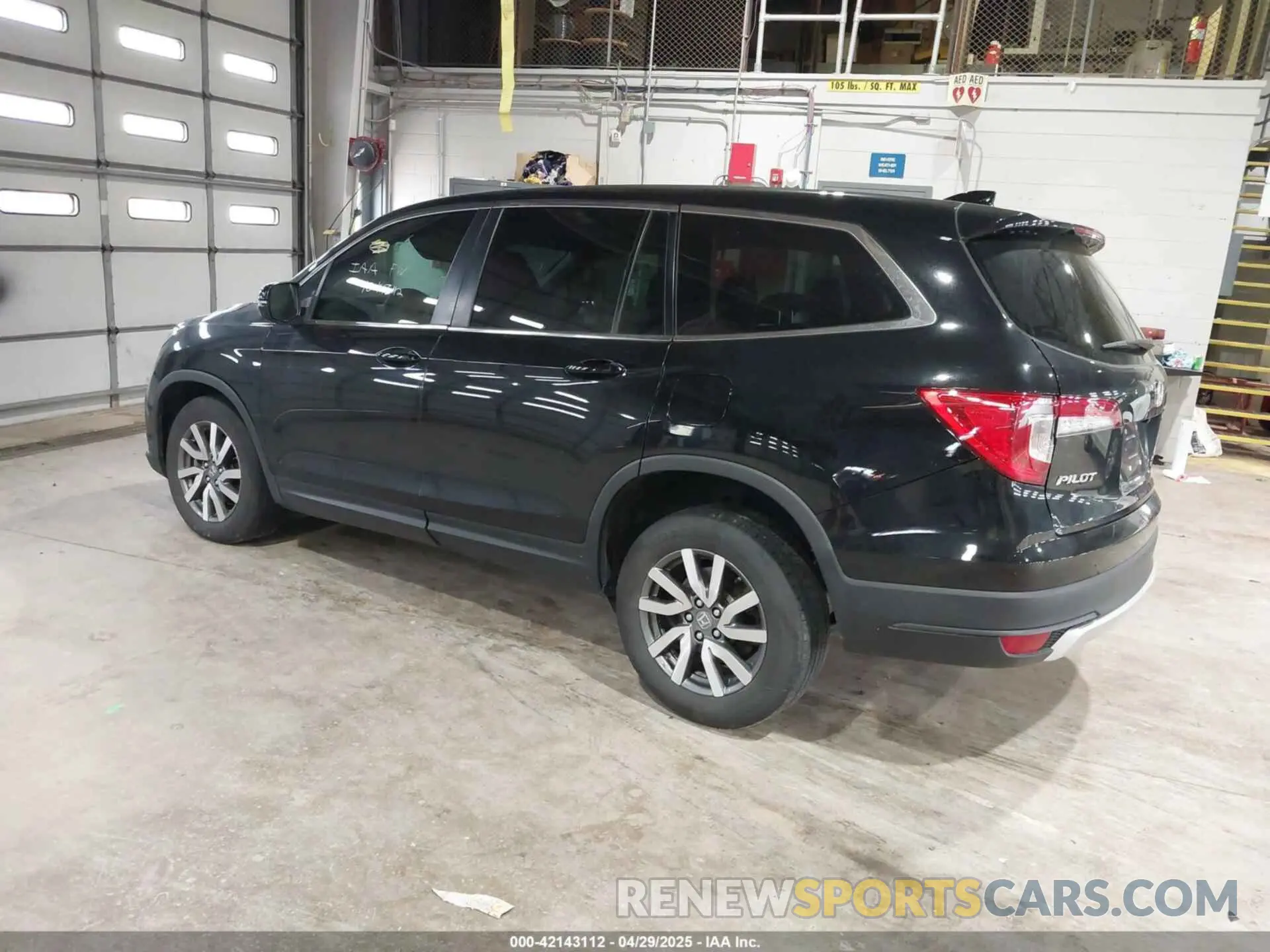 3 Photograph of a damaged car 5FNYF6H58MB092860 HONDA PILOT 2021