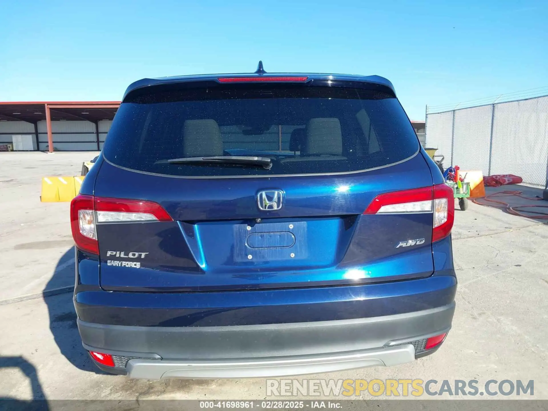 16 Photograph of a damaged car 5FNYF6H5XMB019425 HONDA PILOT 2021