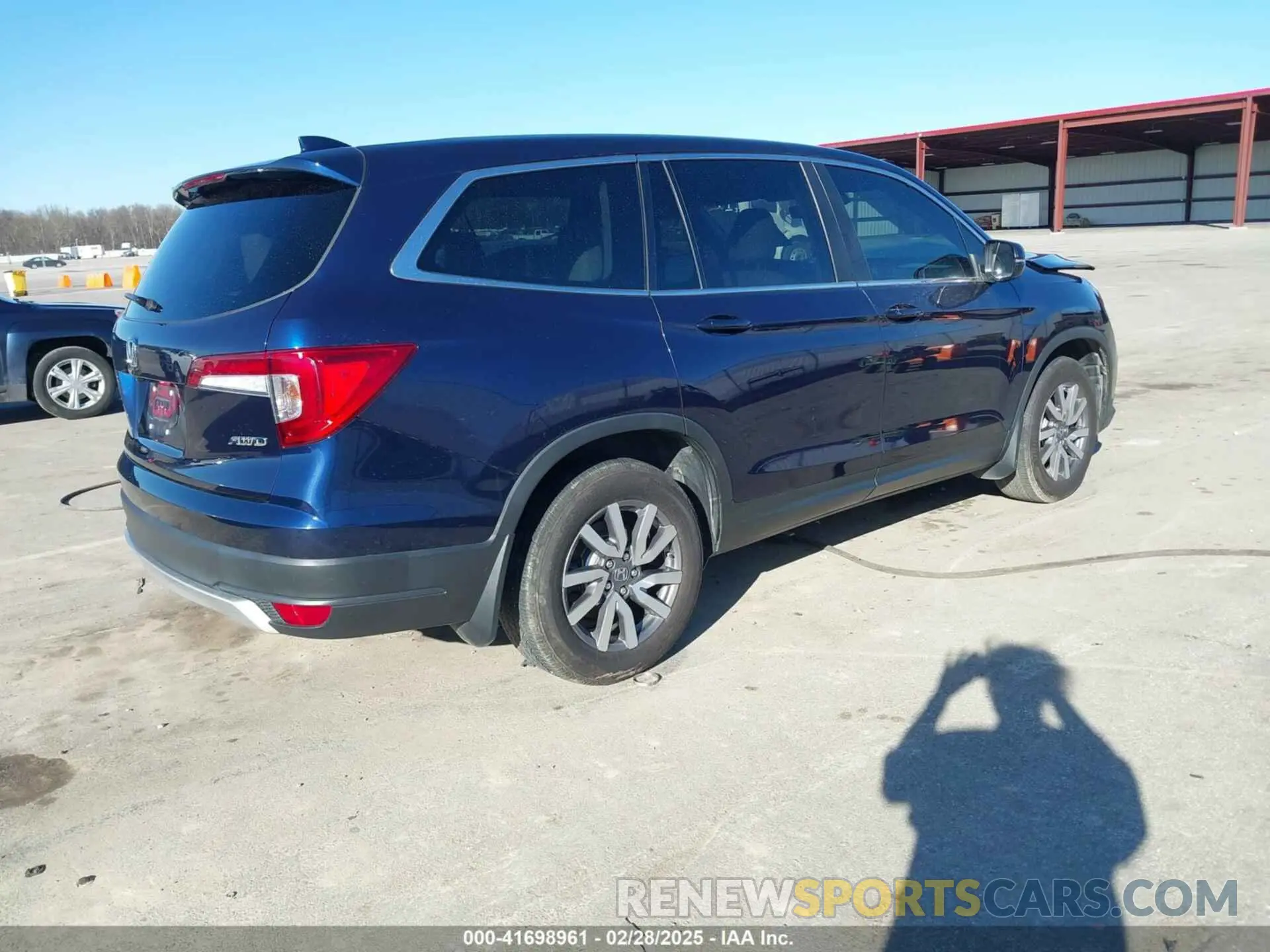 4 Photograph of a damaged car 5FNYF6H5XMB019425 HONDA PILOT 2021