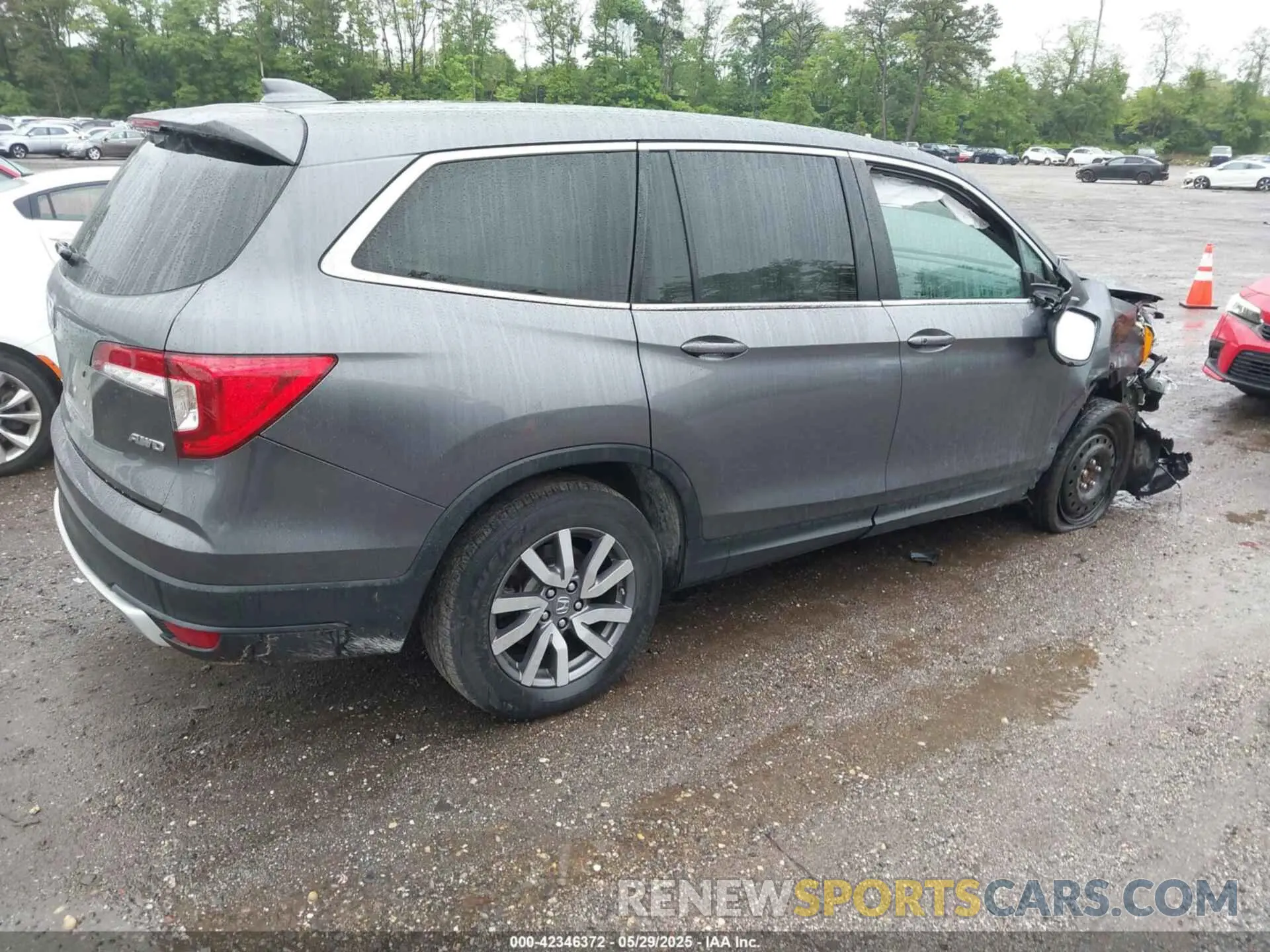 4 Photograph of a damaged car 5FNYF6H5XMB048102 HONDA PILOT 2021