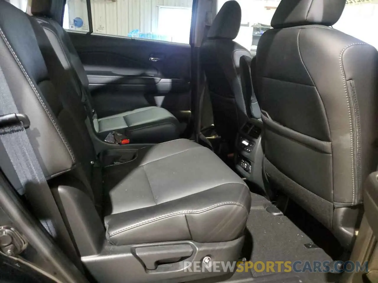 12 Photograph of a damaged car 5FNYF6H62MB079918 HONDA PILOT 2021