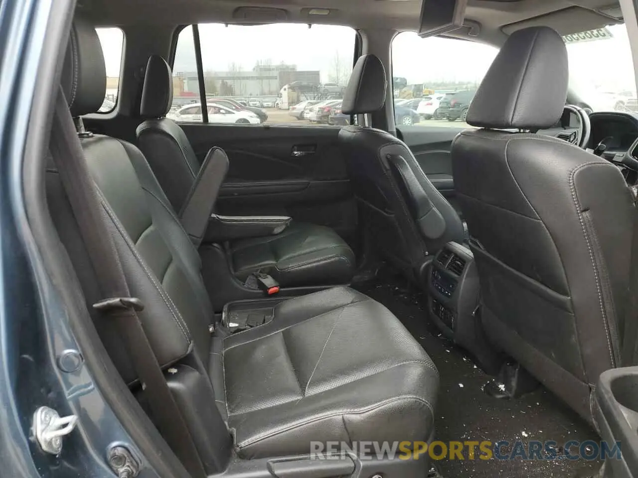 11 Photograph of a damaged car 5FNYF6H62MB504571 HONDA PILOT 2021
