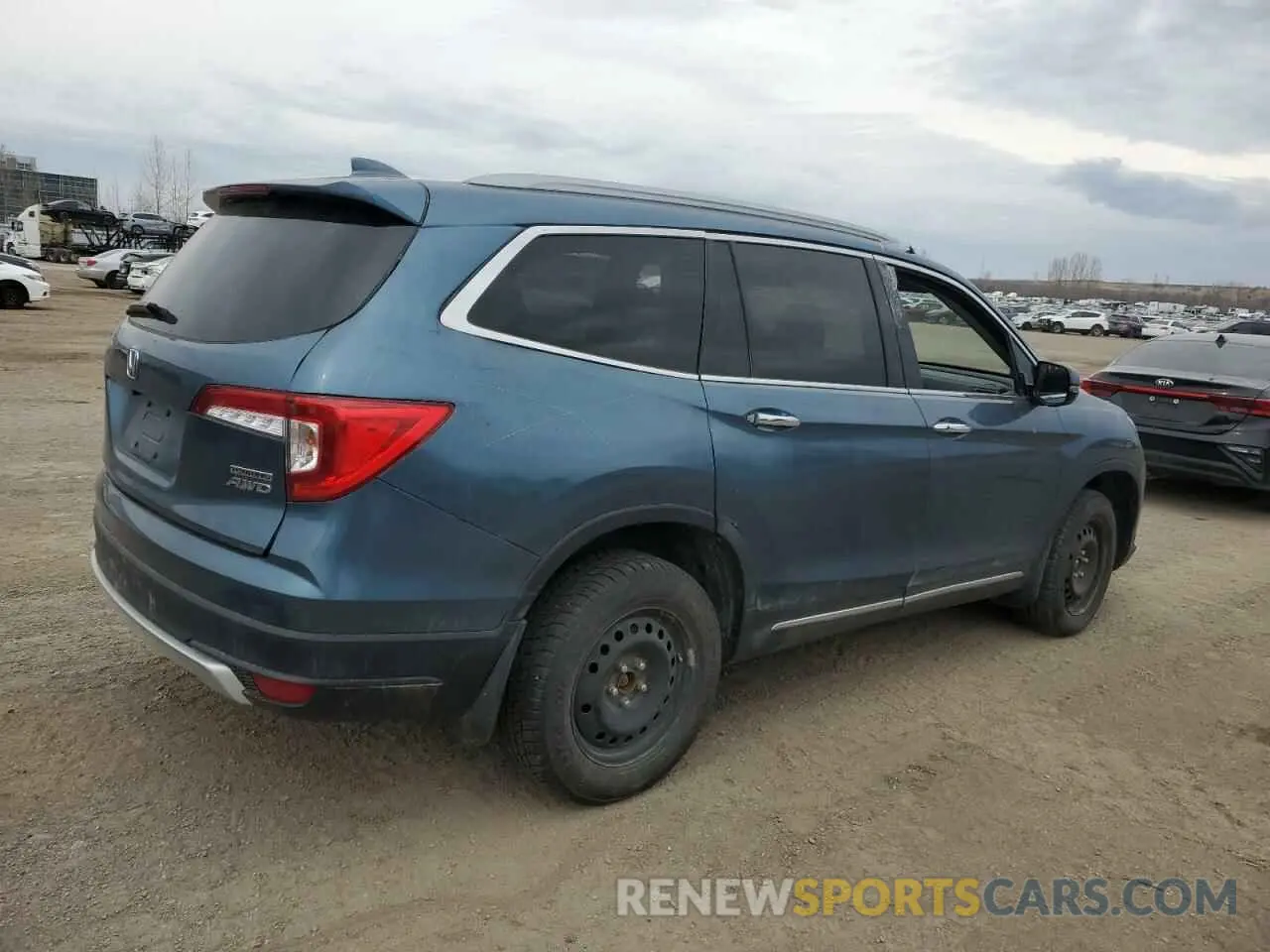 3 Photograph of a damaged car 5FNYF6H62MB504571 HONDA PILOT 2021