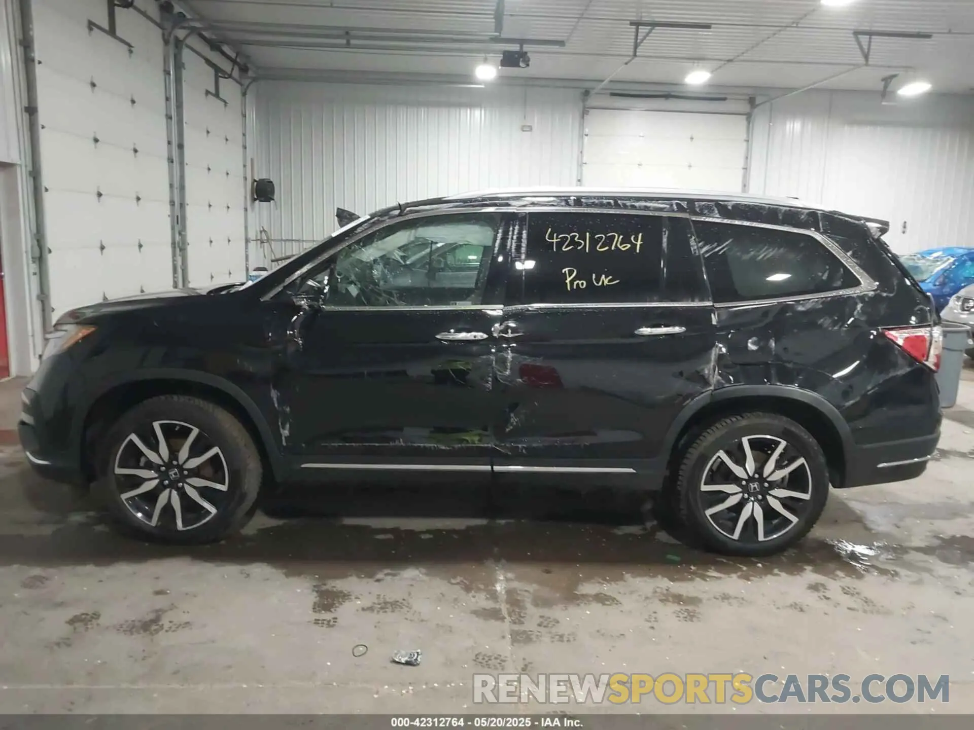 14 Photograph of a damaged car 5FNYF6H63MB082603 HONDA PILOT 2021