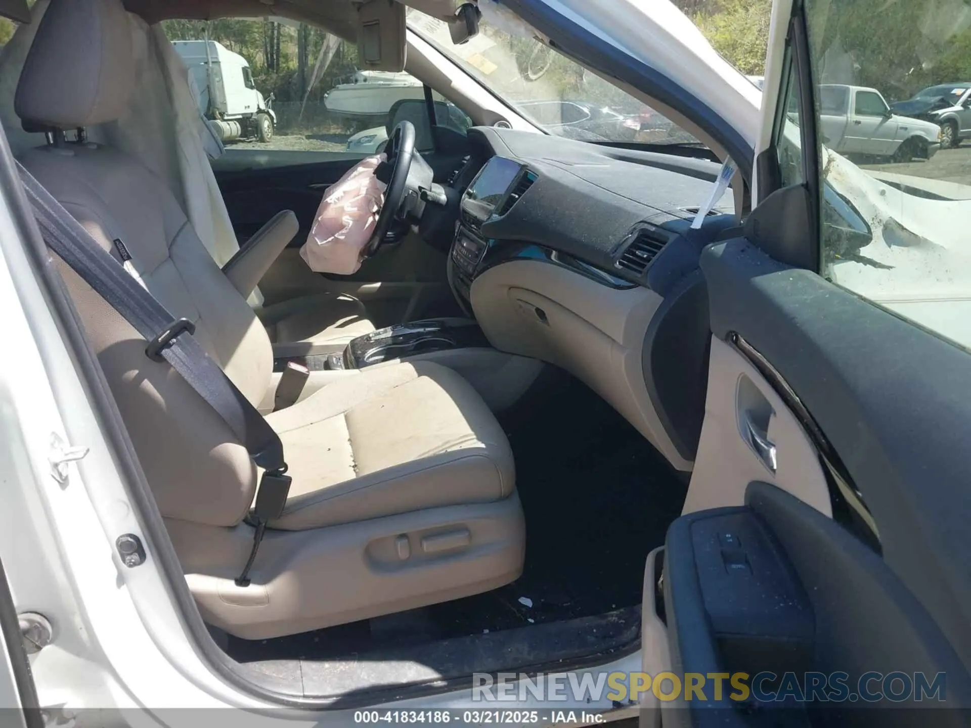 5 Photograph of a damaged car 5FNYF6H64MB074946 HONDA PILOT 2021