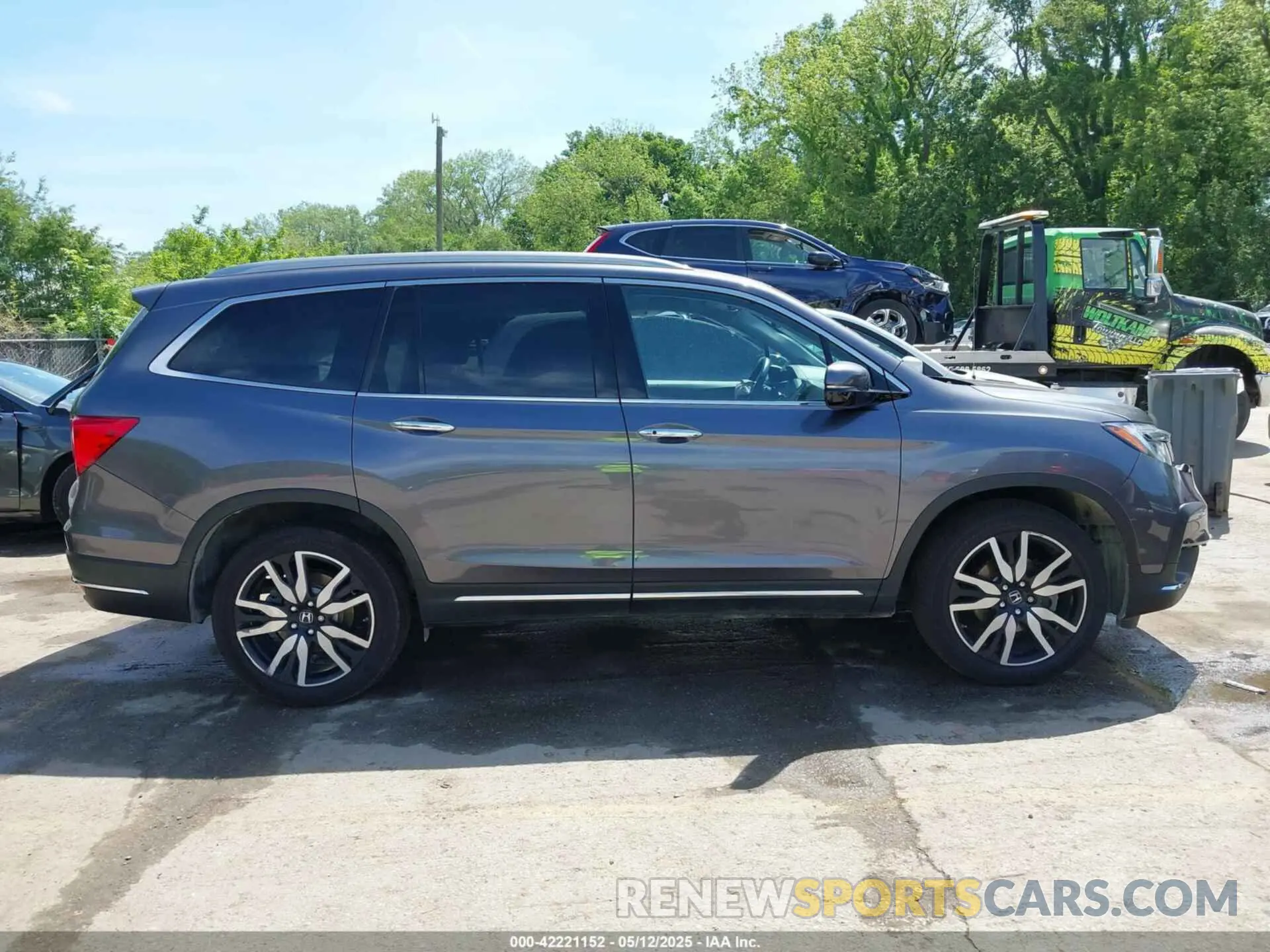 13 Photograph of a damaged car 5FNYF6H66MB081767 HONDA PILOT 2021