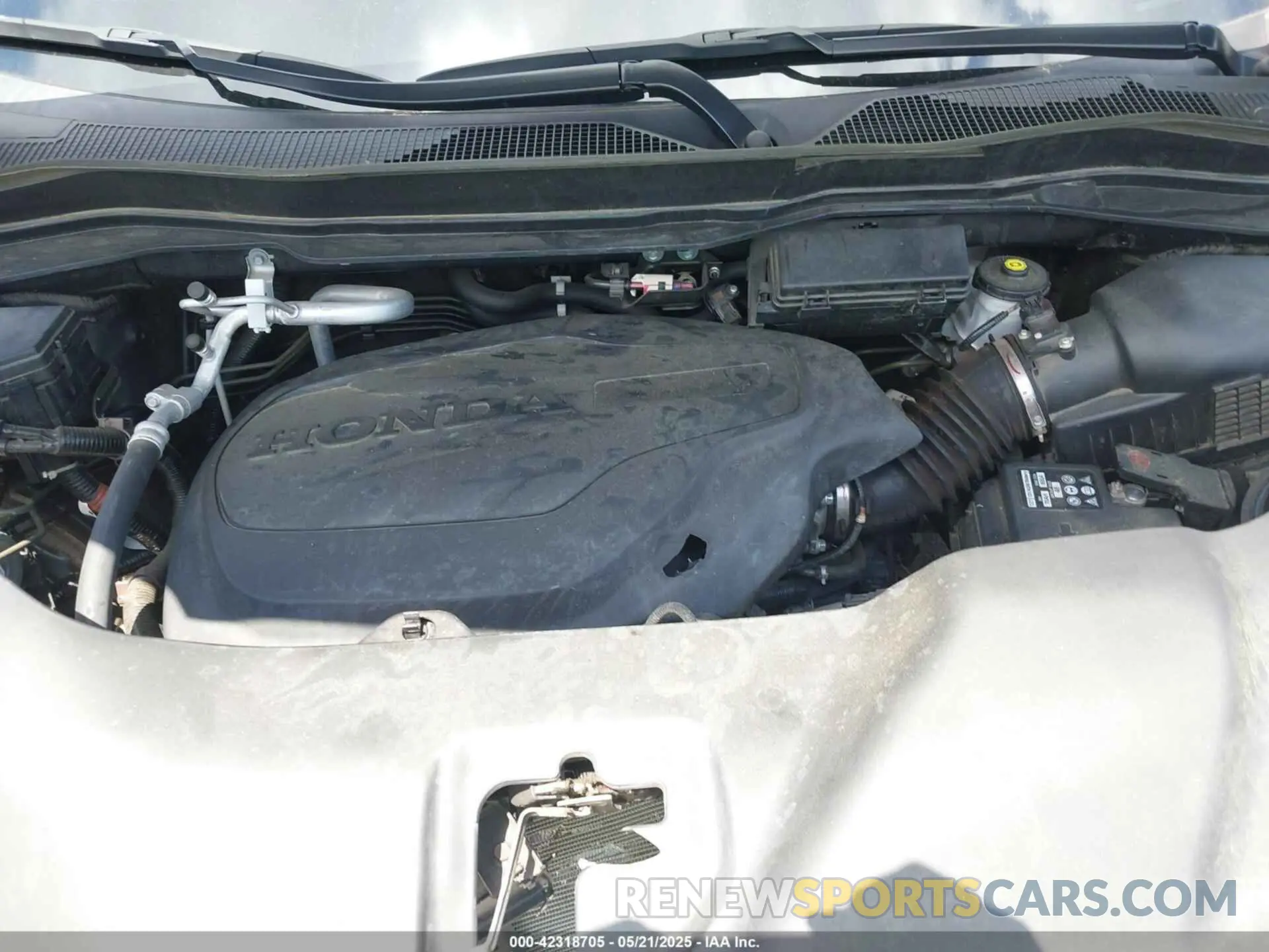 10 Photograph of a damaged car 5FNYF6H72MB057393 HONDA PILOT 2021