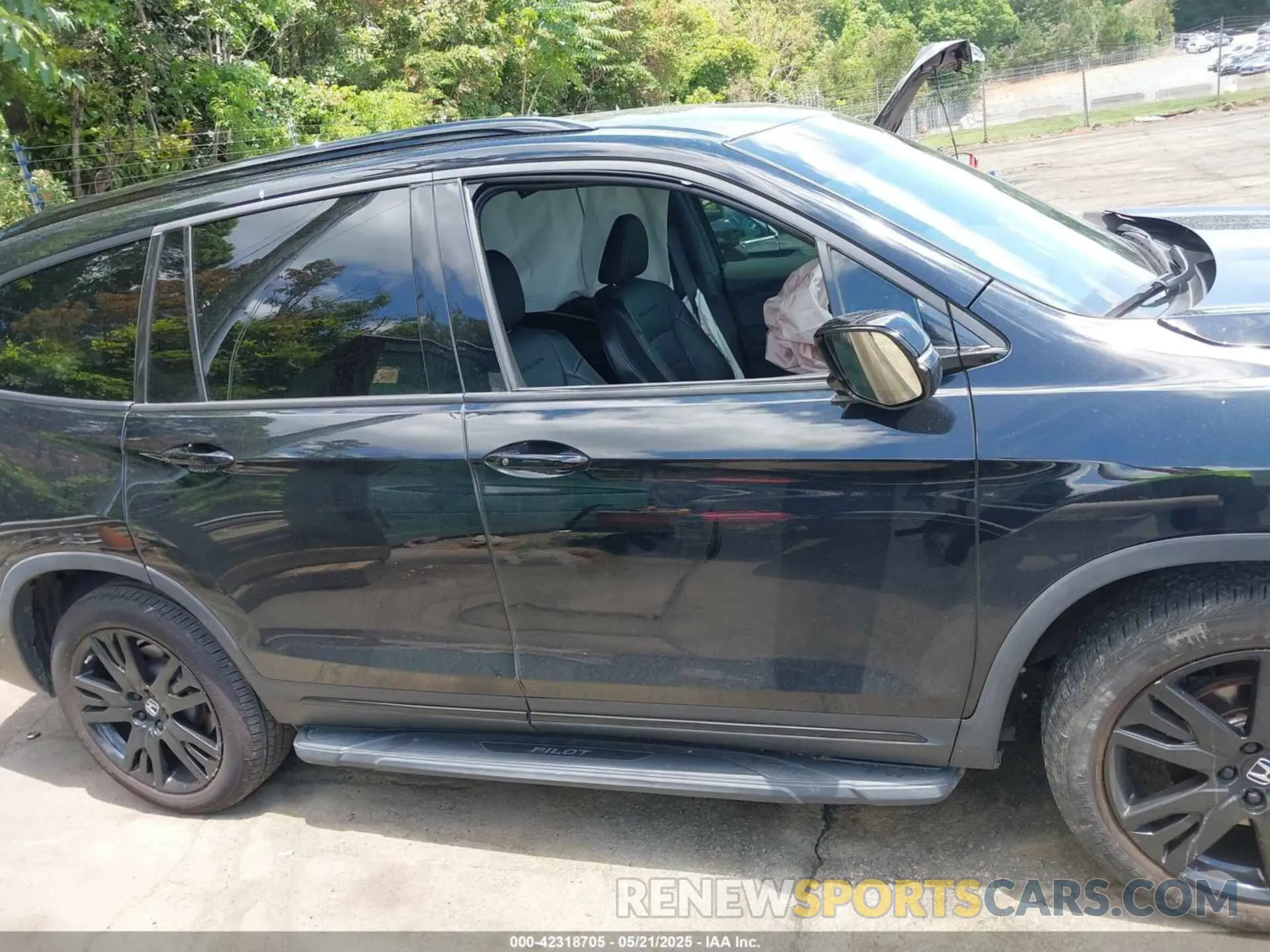 13 Photograph of a damaged car 5FNYF6H72MB057393 HONDA PILOT 2021