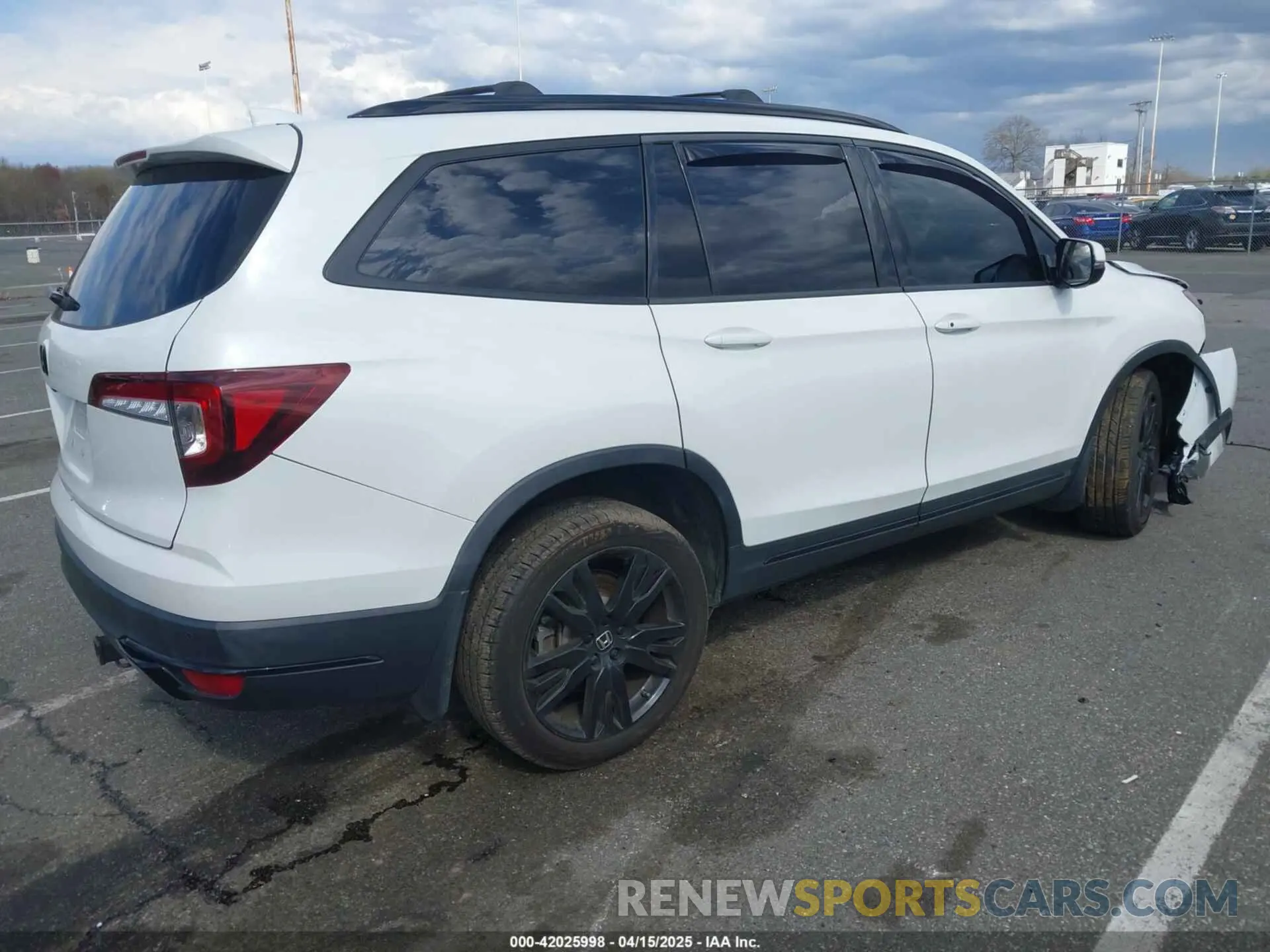 4 Photograph of a damaged car 5FNYF6H72MB067664 HONDA PILOT 2021