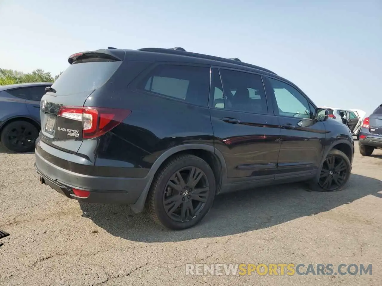 3 Photograph of a damaged car 5FNYF6H76MB002249 HONDA PILOT 2021