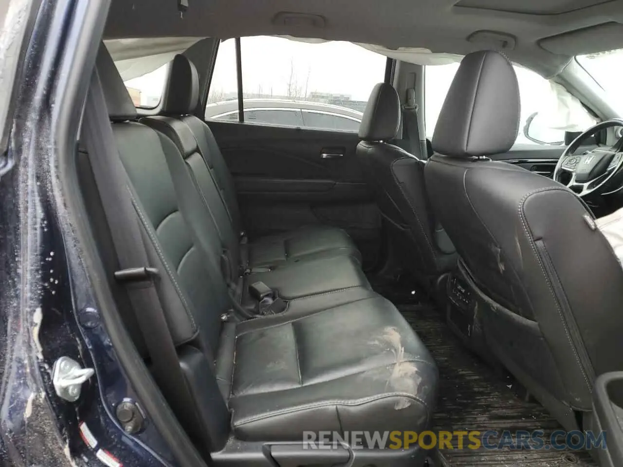 11 Photograph of a damaged car 5FNYF6H79MB504740 HONDA PILOT 2021