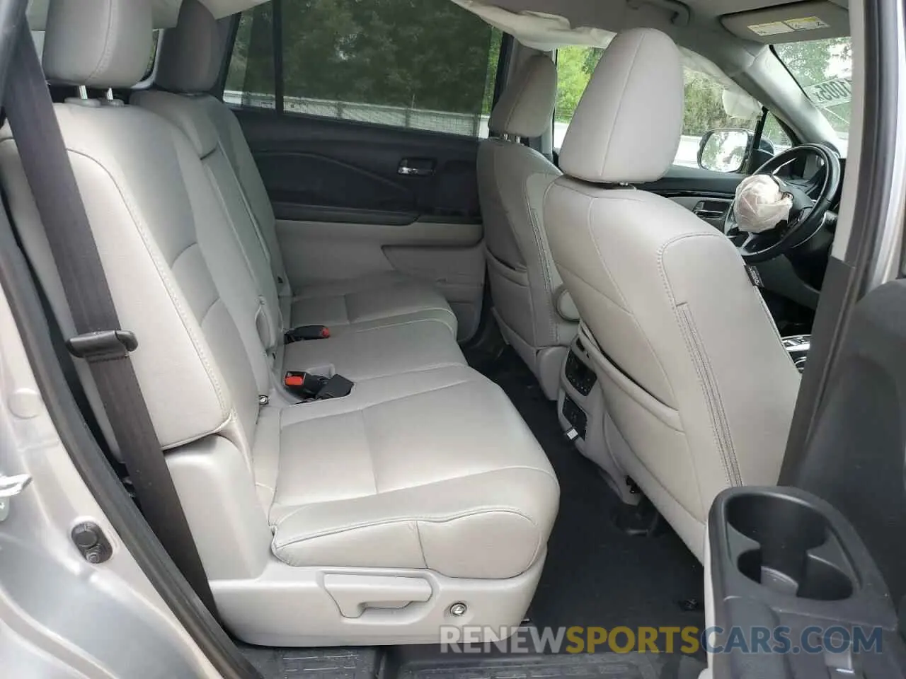11 Photograph of a damaged car 5FNYF6H90MB079698 HONDA PILOT 2021