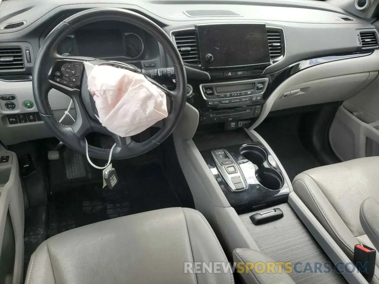8 Photograph of a damaged car 5FNYF6H90MB079698 HONDA PILOT 2021